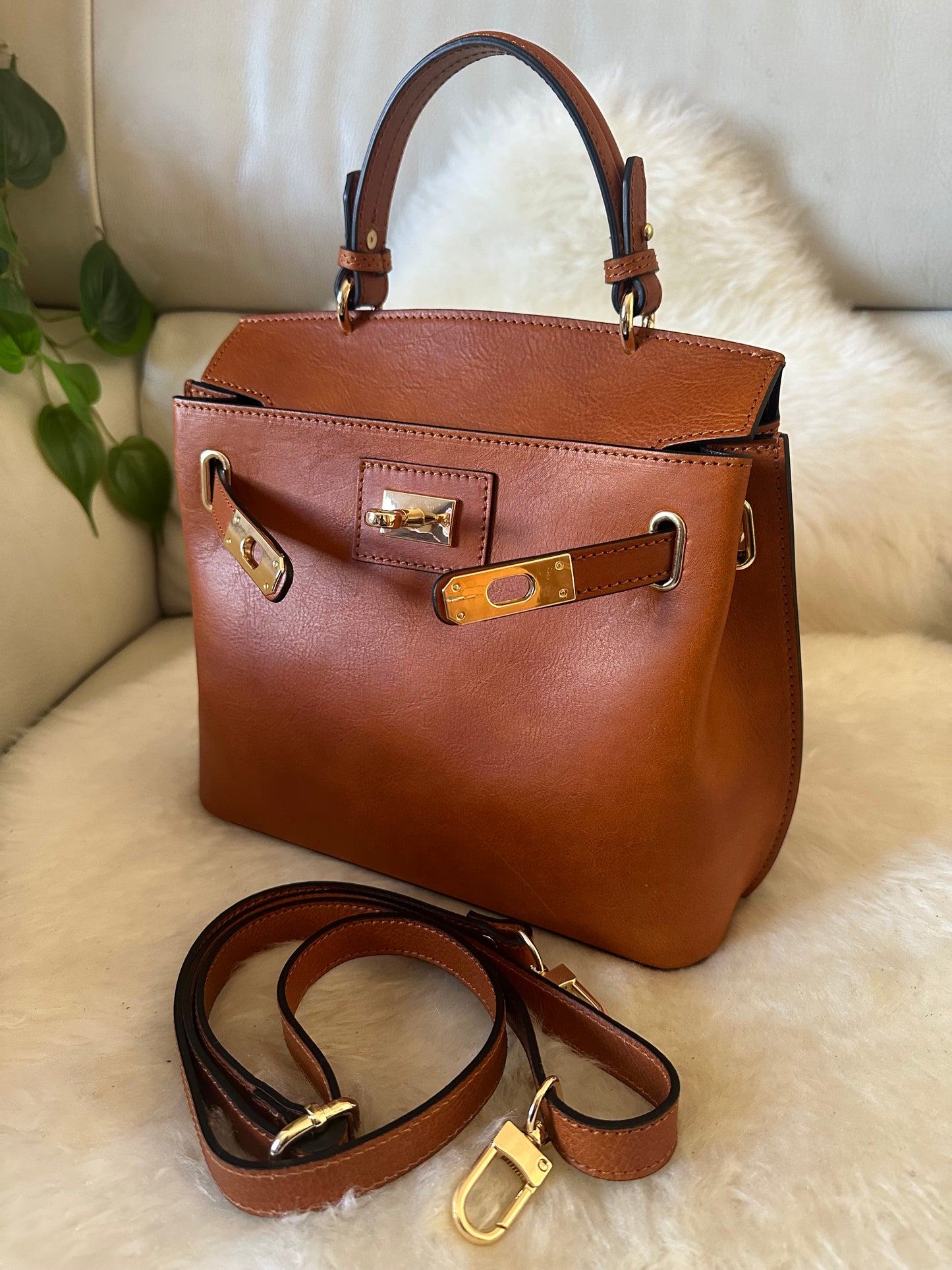 CHLOÉ - full grain cowhide leather