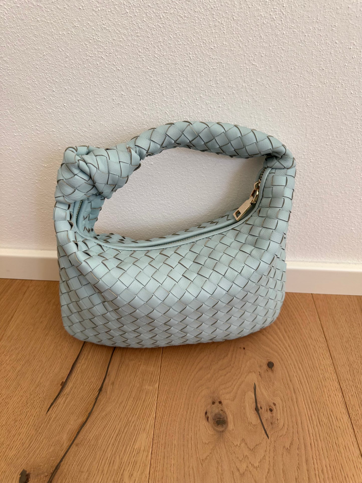 JOLIE- small
