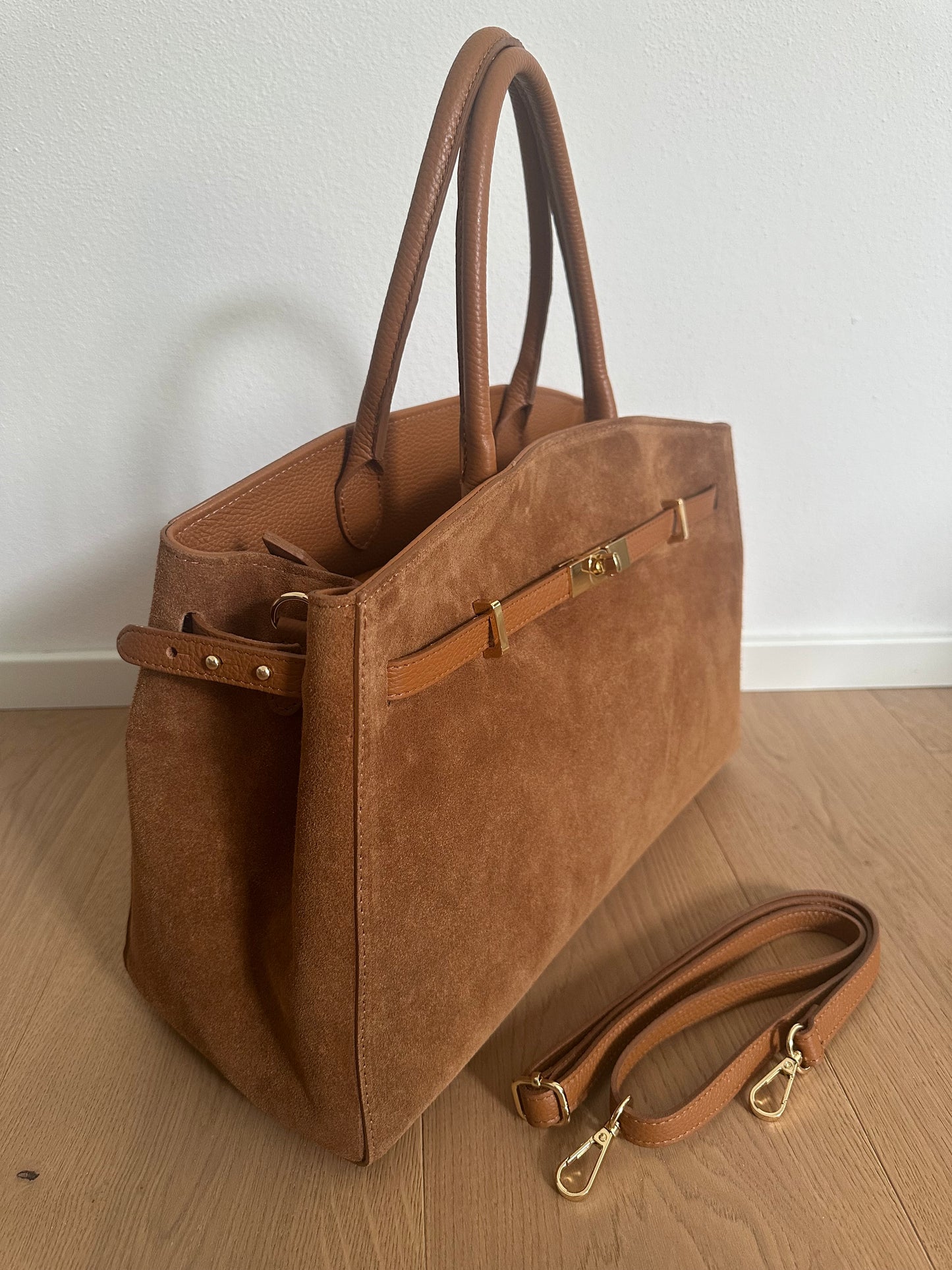 AMELIA BIG- suede