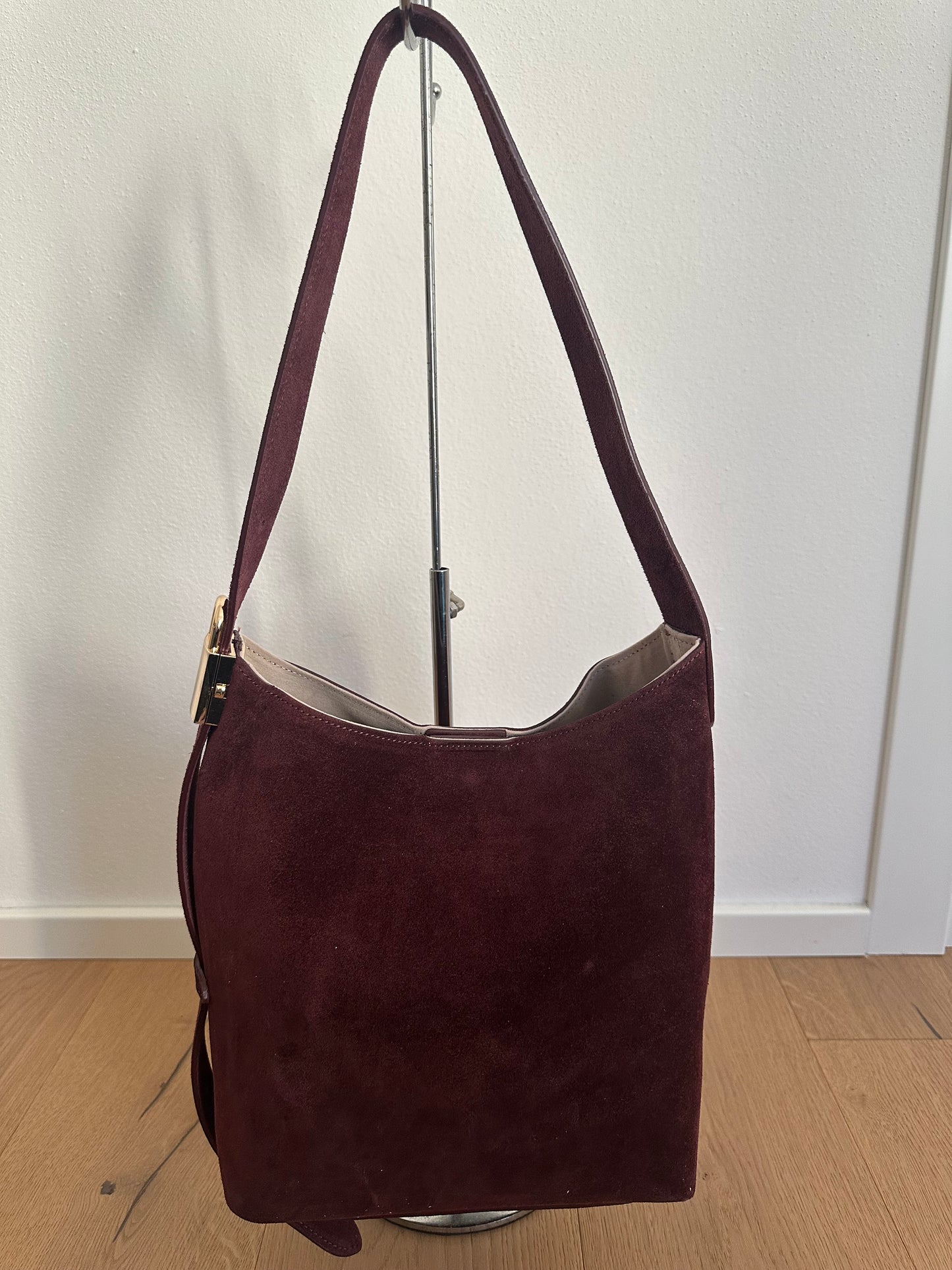 CAMILLA- suede bucket