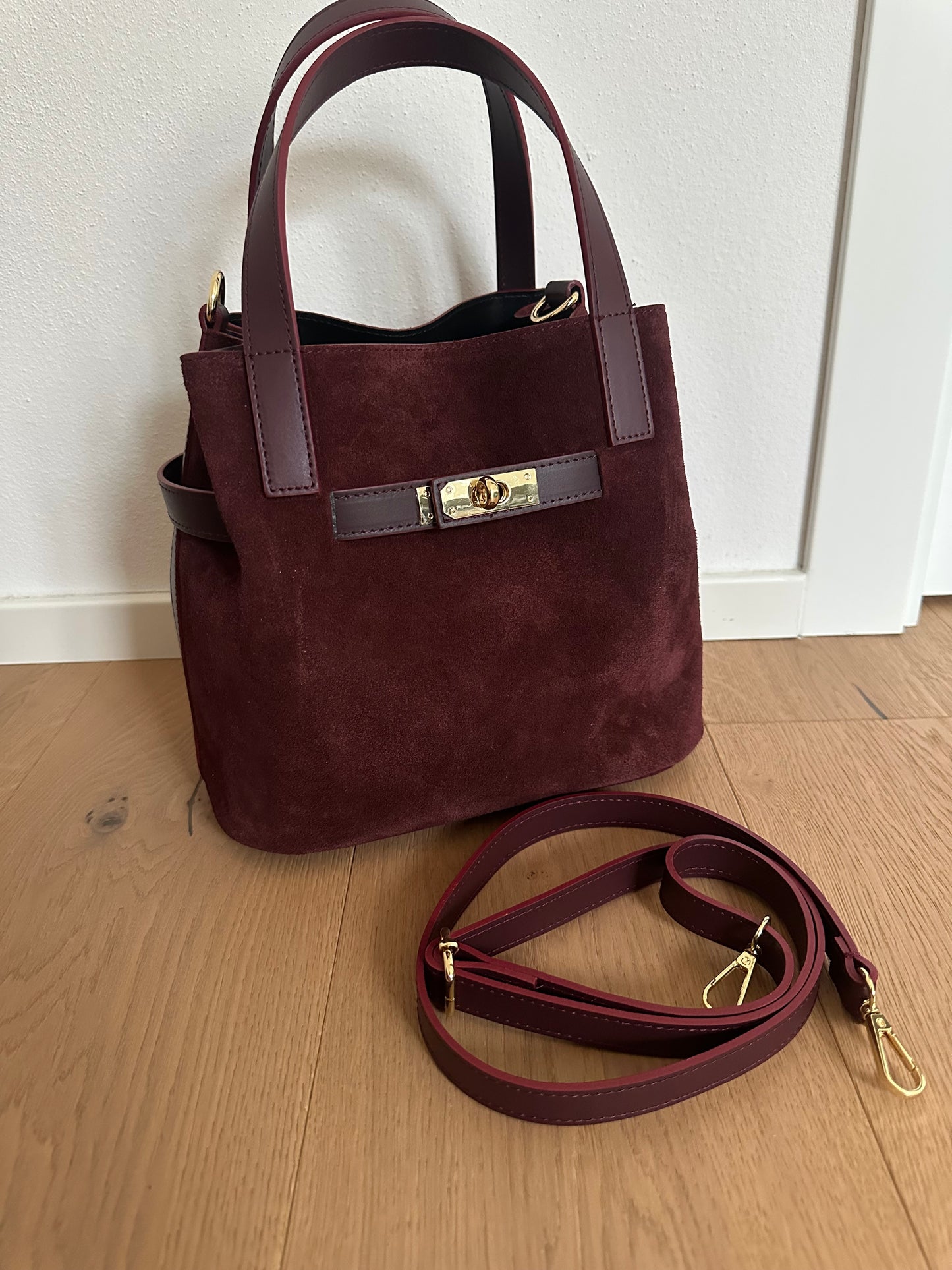 TATIANA - suede bucket