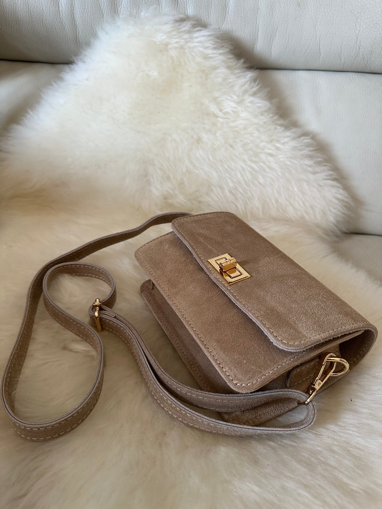 MILA suede- crossbody