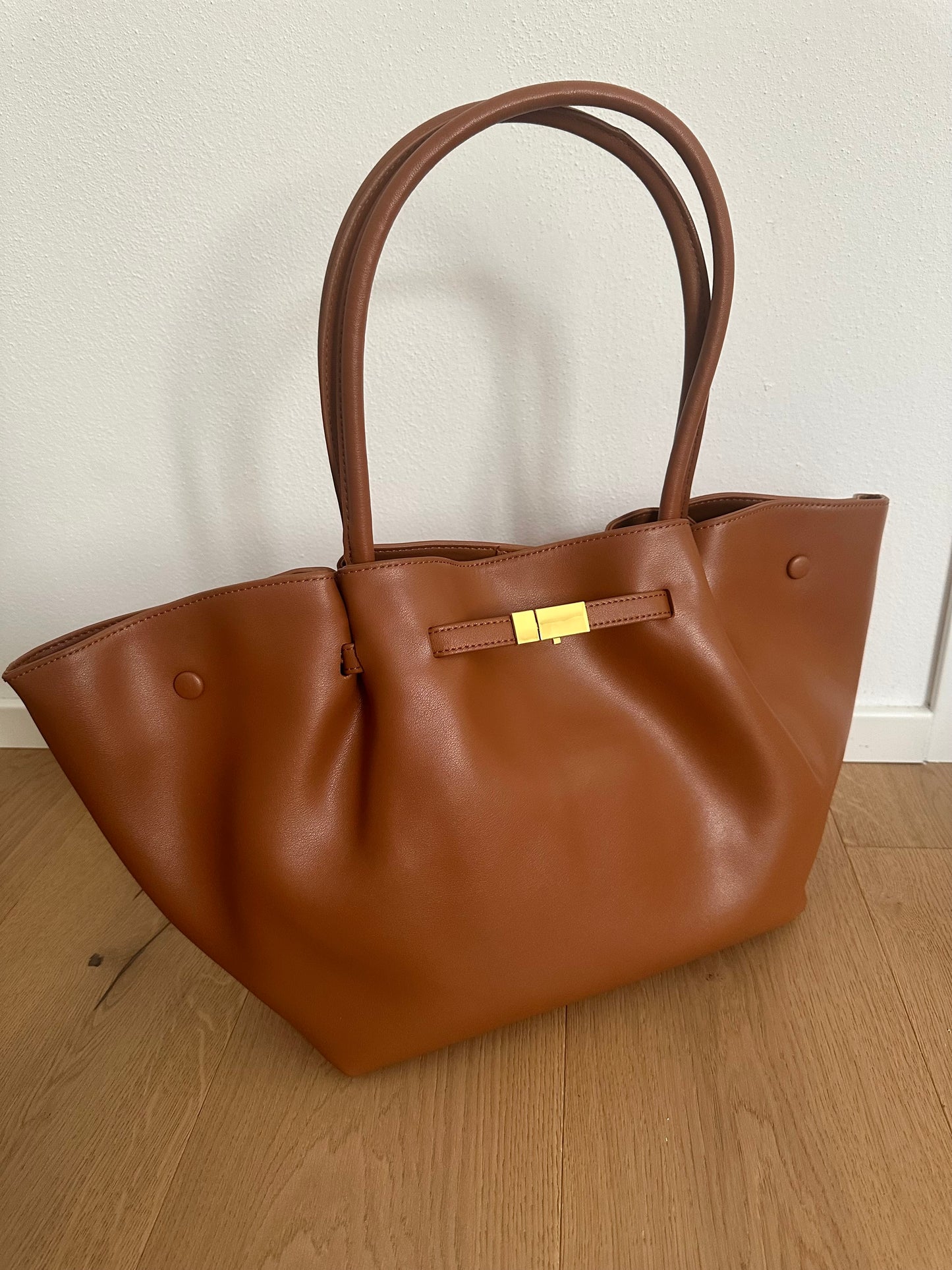 CHRISTIN LARGE- shoulder