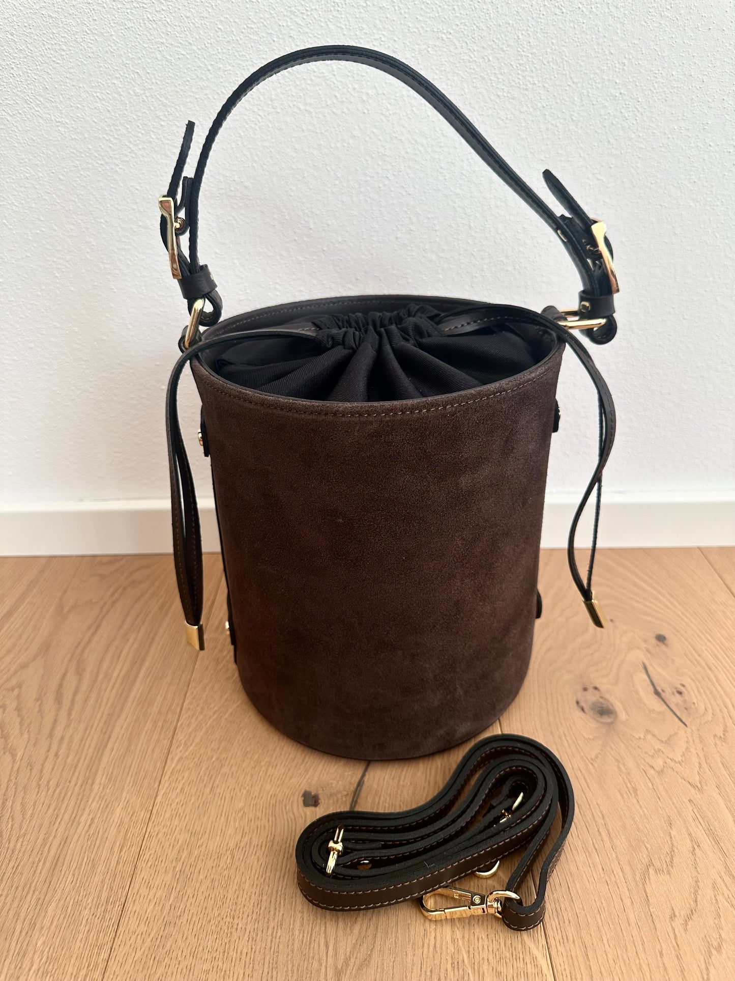 YARA - suede bucket