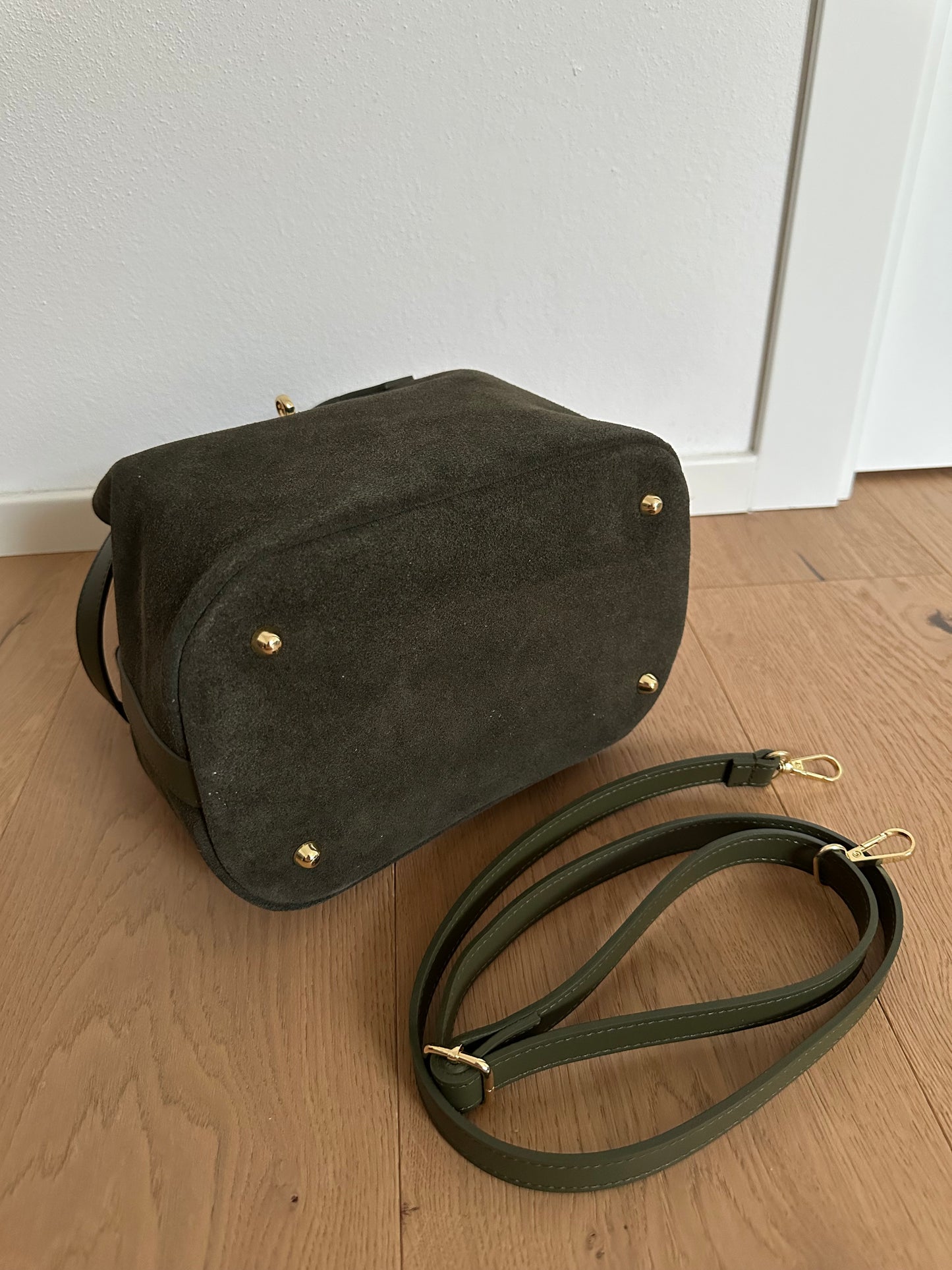 TATIANA - suede bucket