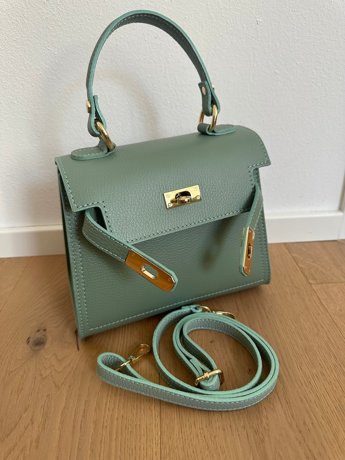 MEDIUM K- Borsa a mano in vera pelle