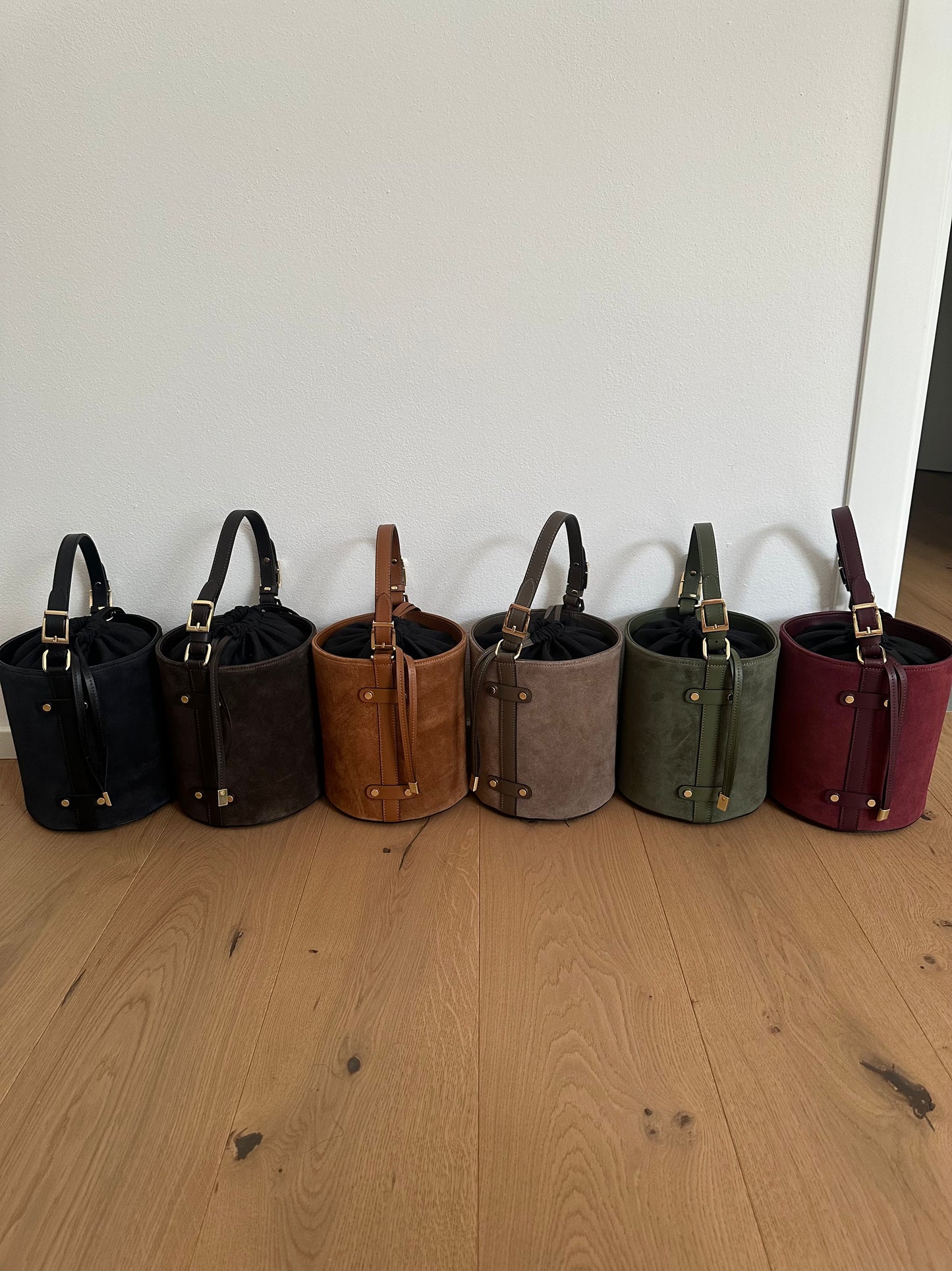 YARA - suede bucket