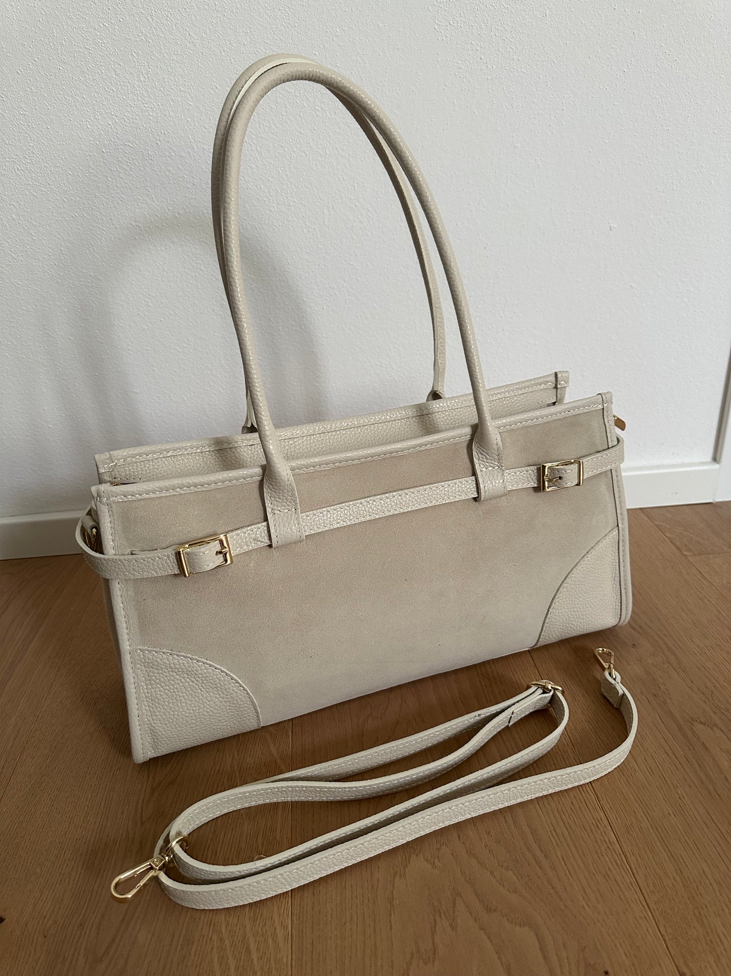 ASTRID suede
