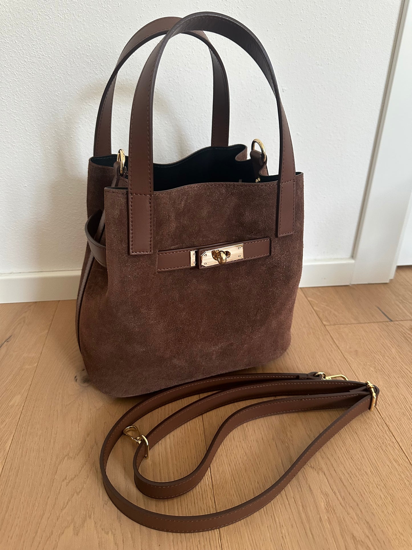 TATIANA - suede bucket
