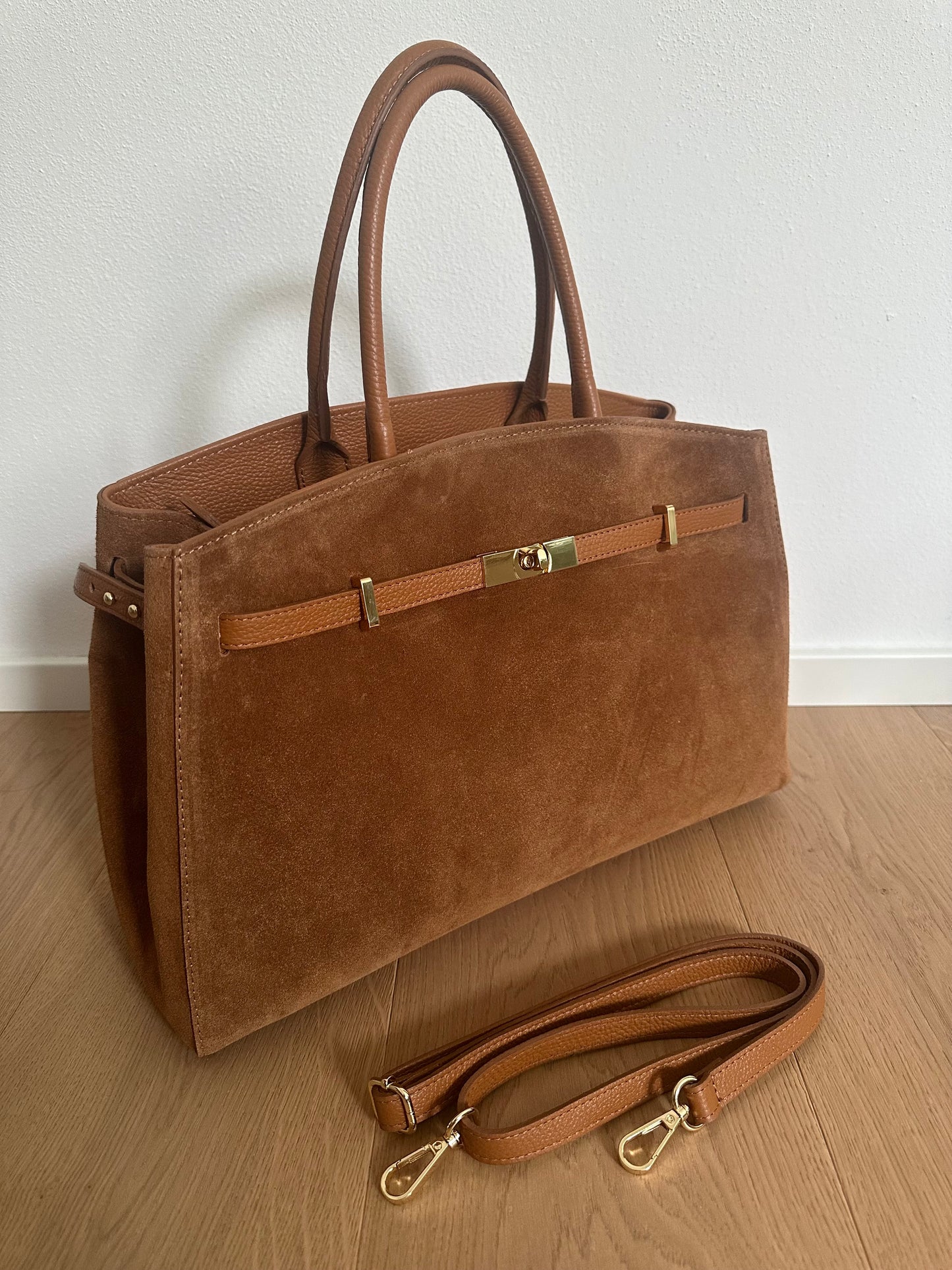 AMELIA BIG- suede