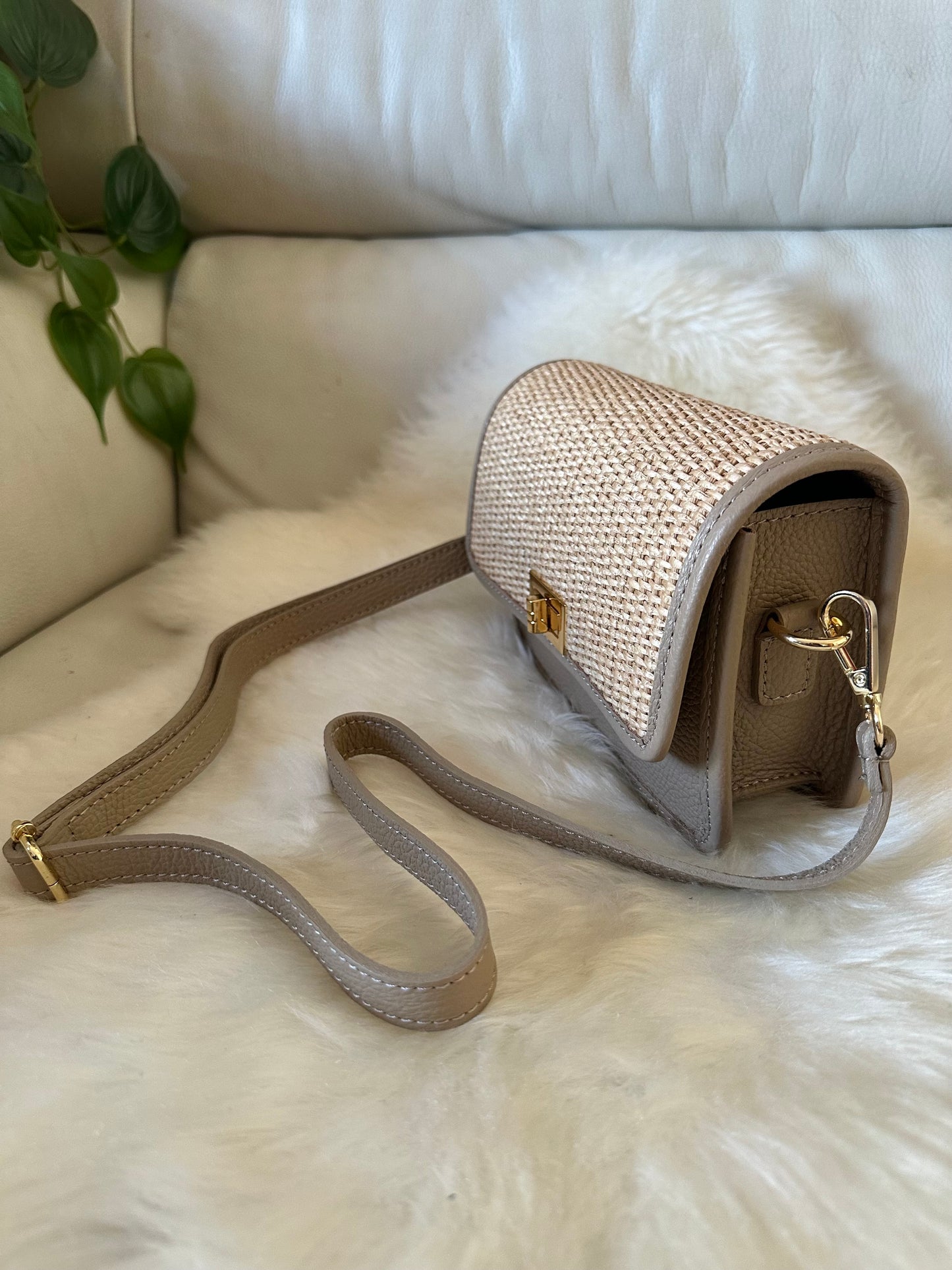 🌻MILA raffia- crossbody