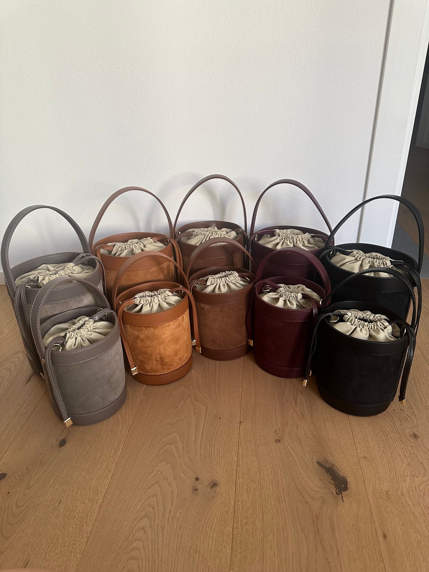 HELENA- suede bucket