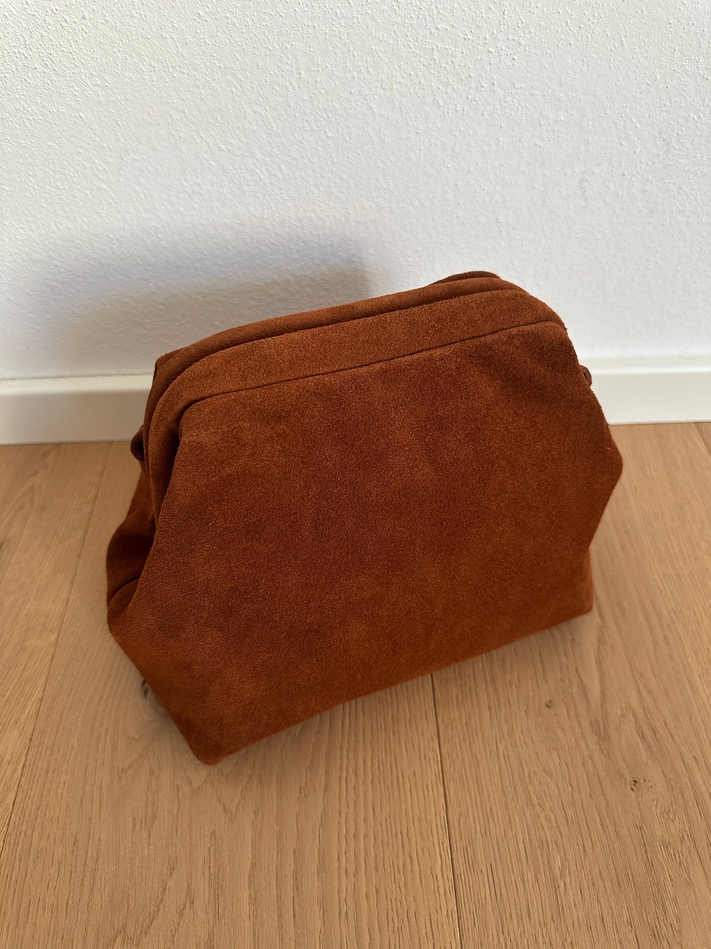 ALOAH suede - maxi pochette
