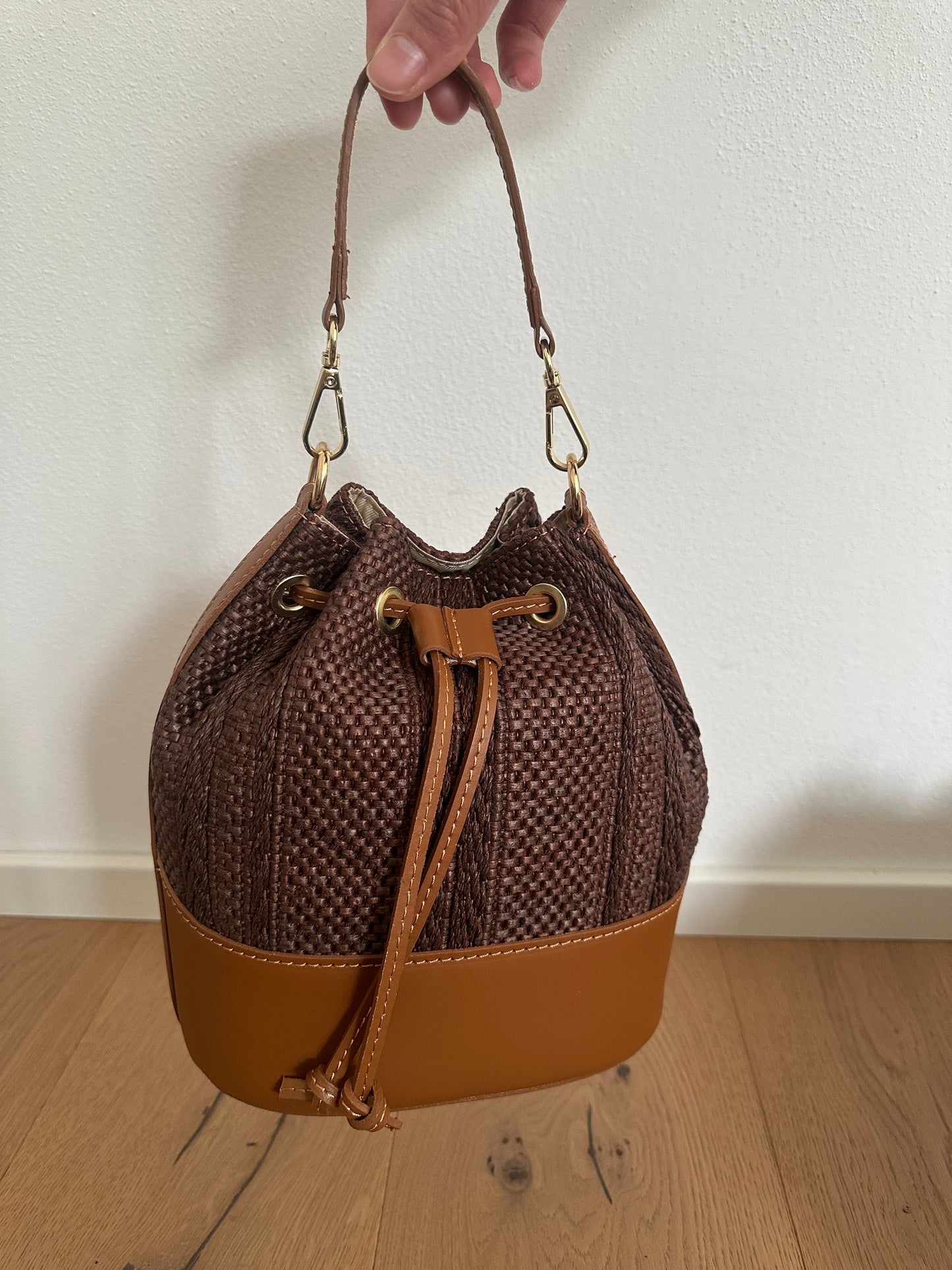 MISS BUCKET ESPECIAL - rafia