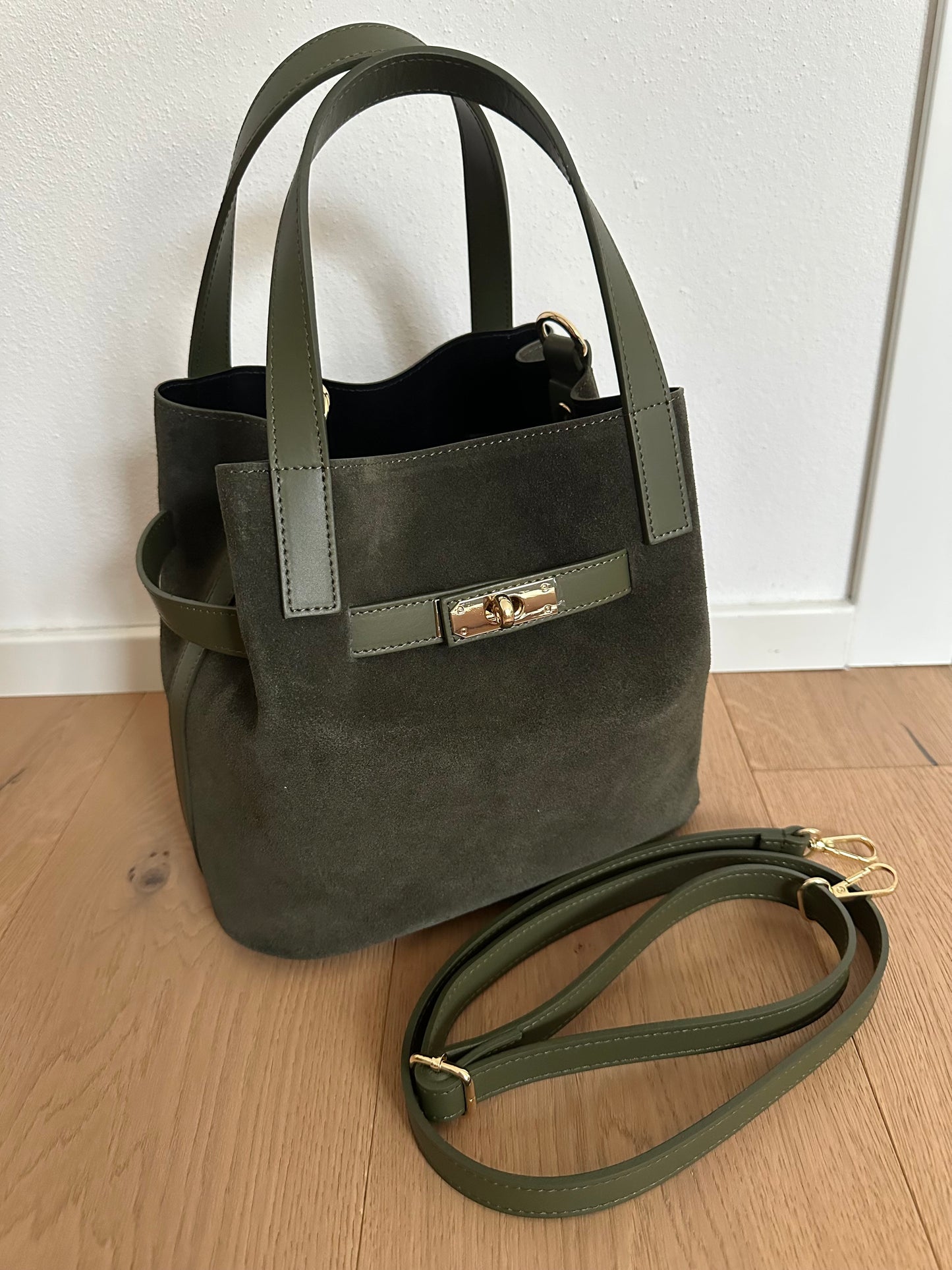 TATIANA - suede bucket