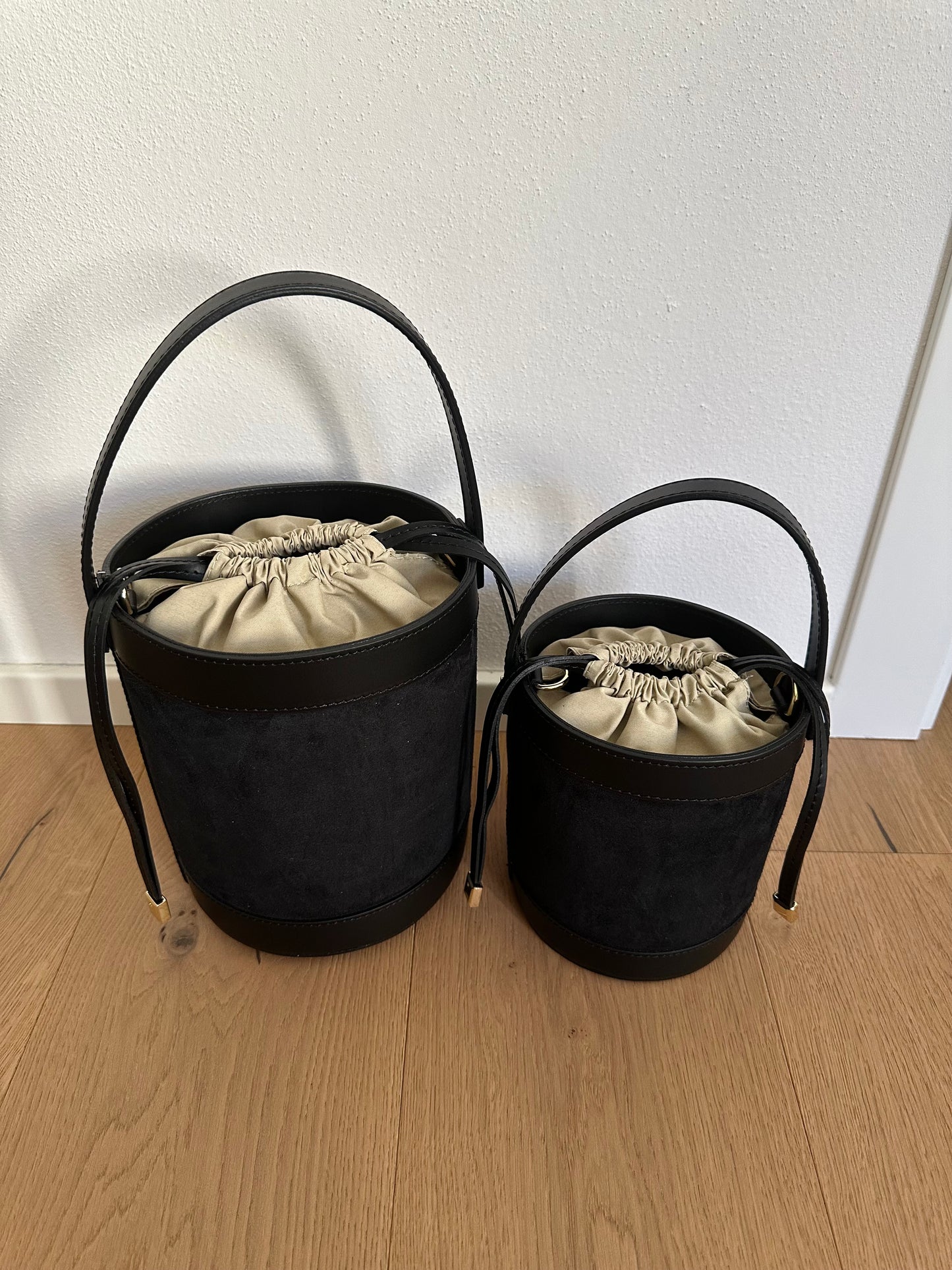 HELENA- suede bucket