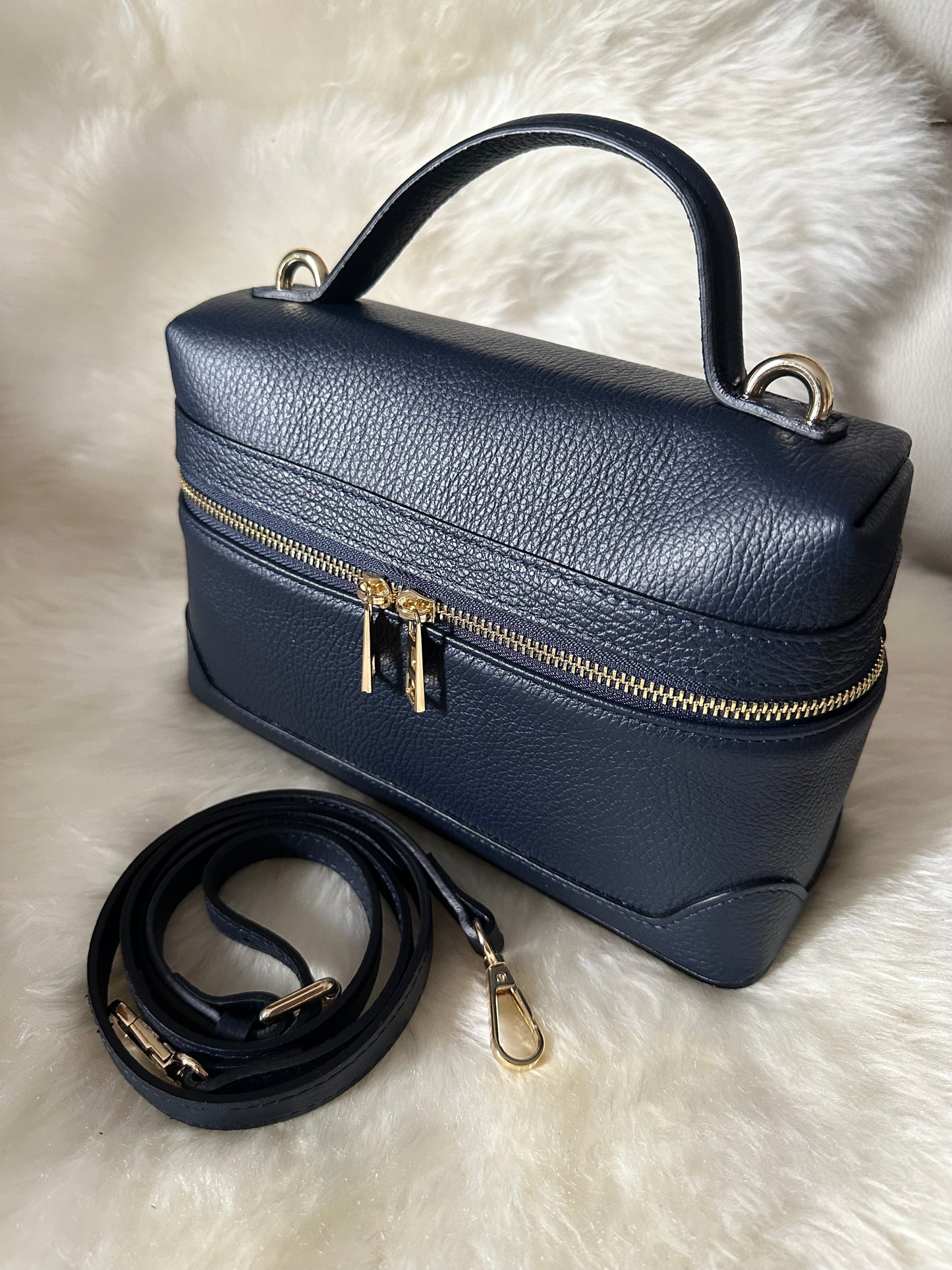 VANITY BAG - real leather
