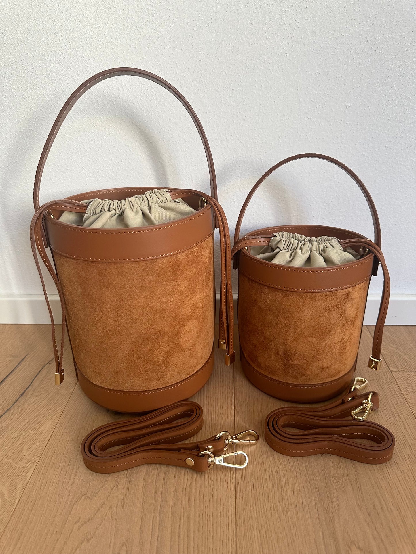 HELENA- suede bucket