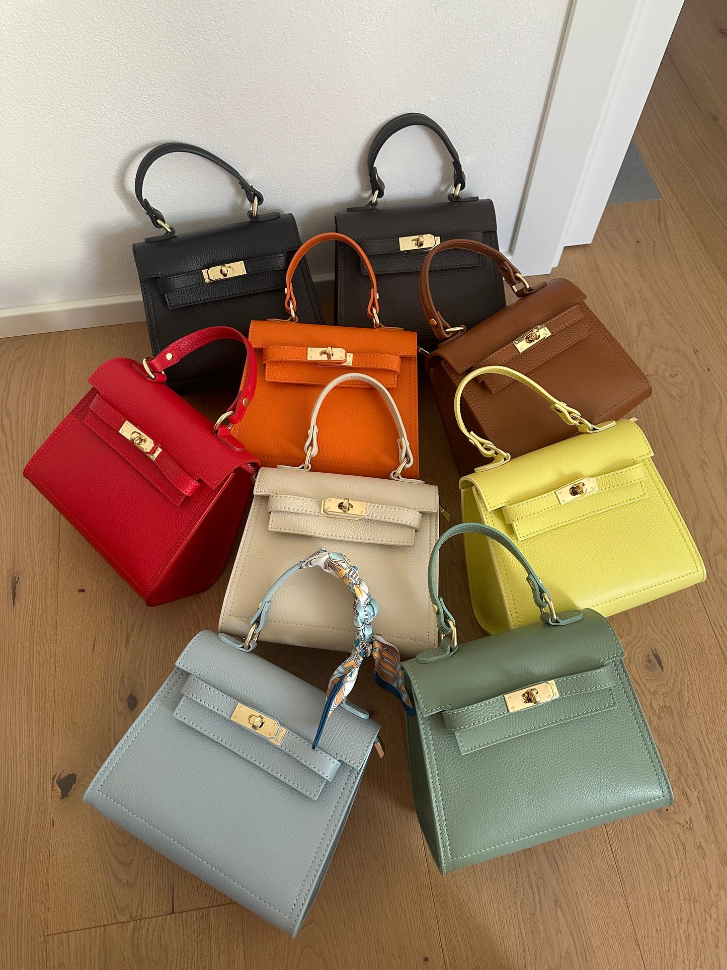MEDIUM K- Borsa a mano in vera pelle