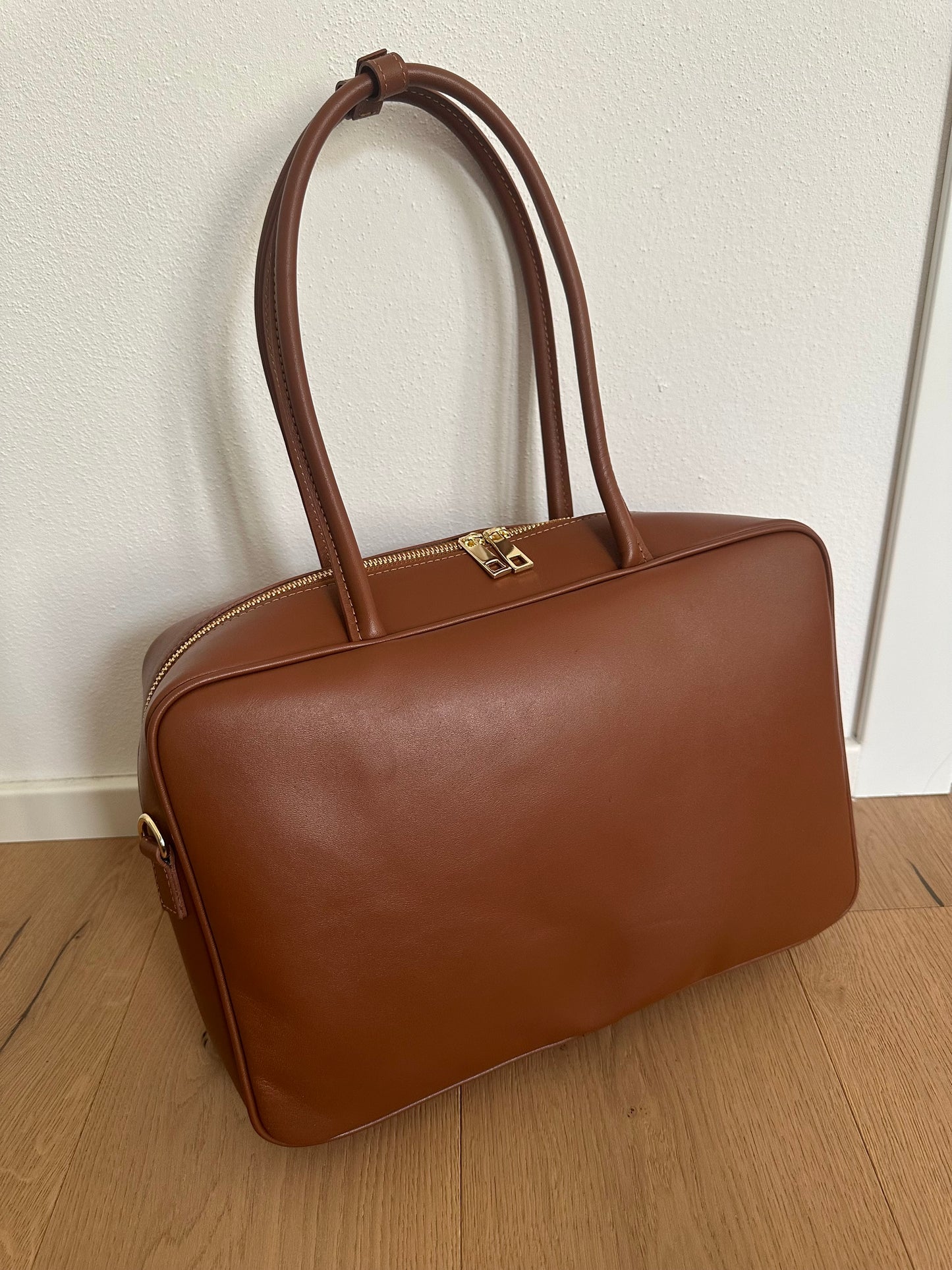 CLARA - Smooth genuine leather