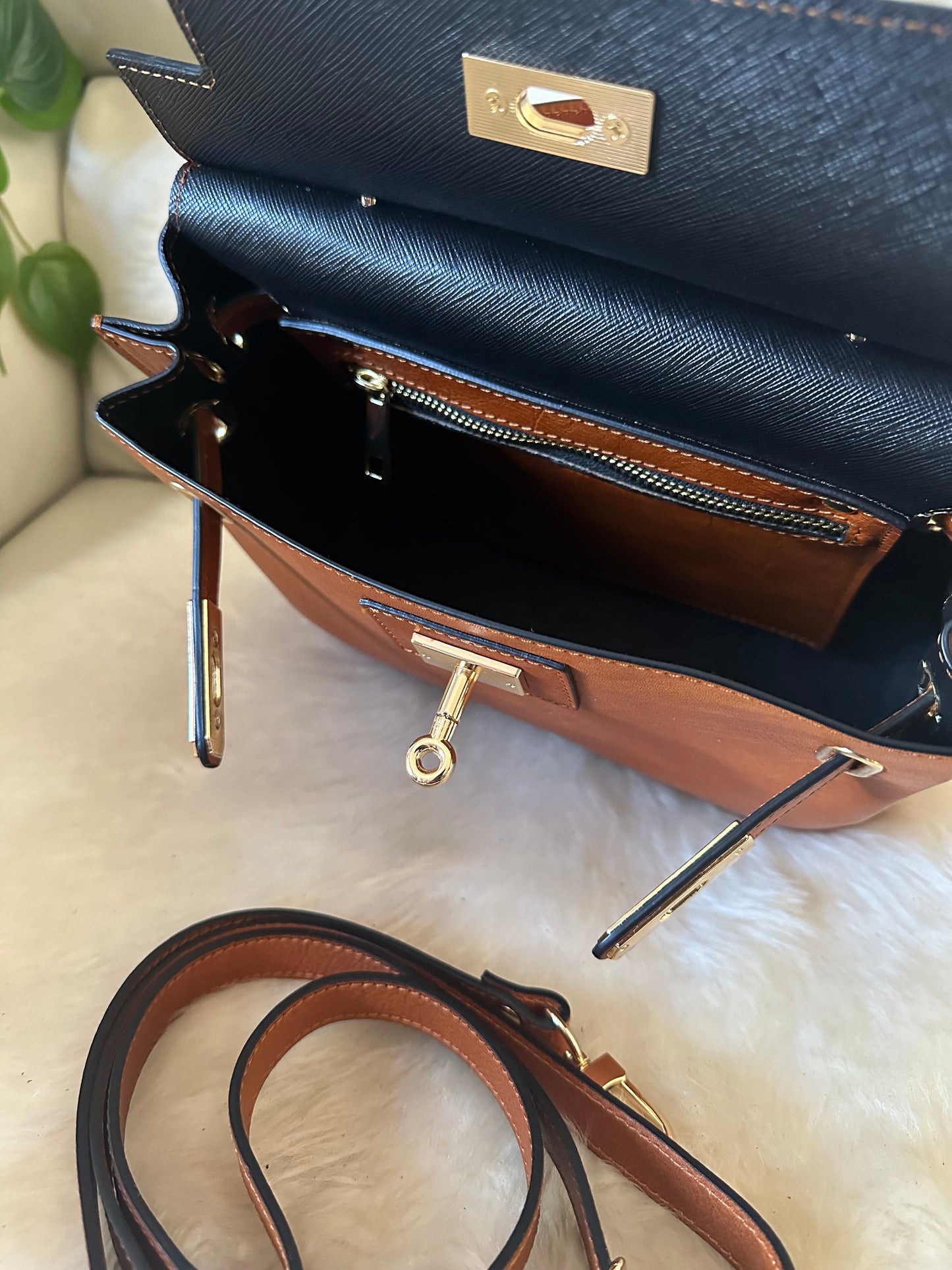 CHLOÉ - full grain cowhide leather