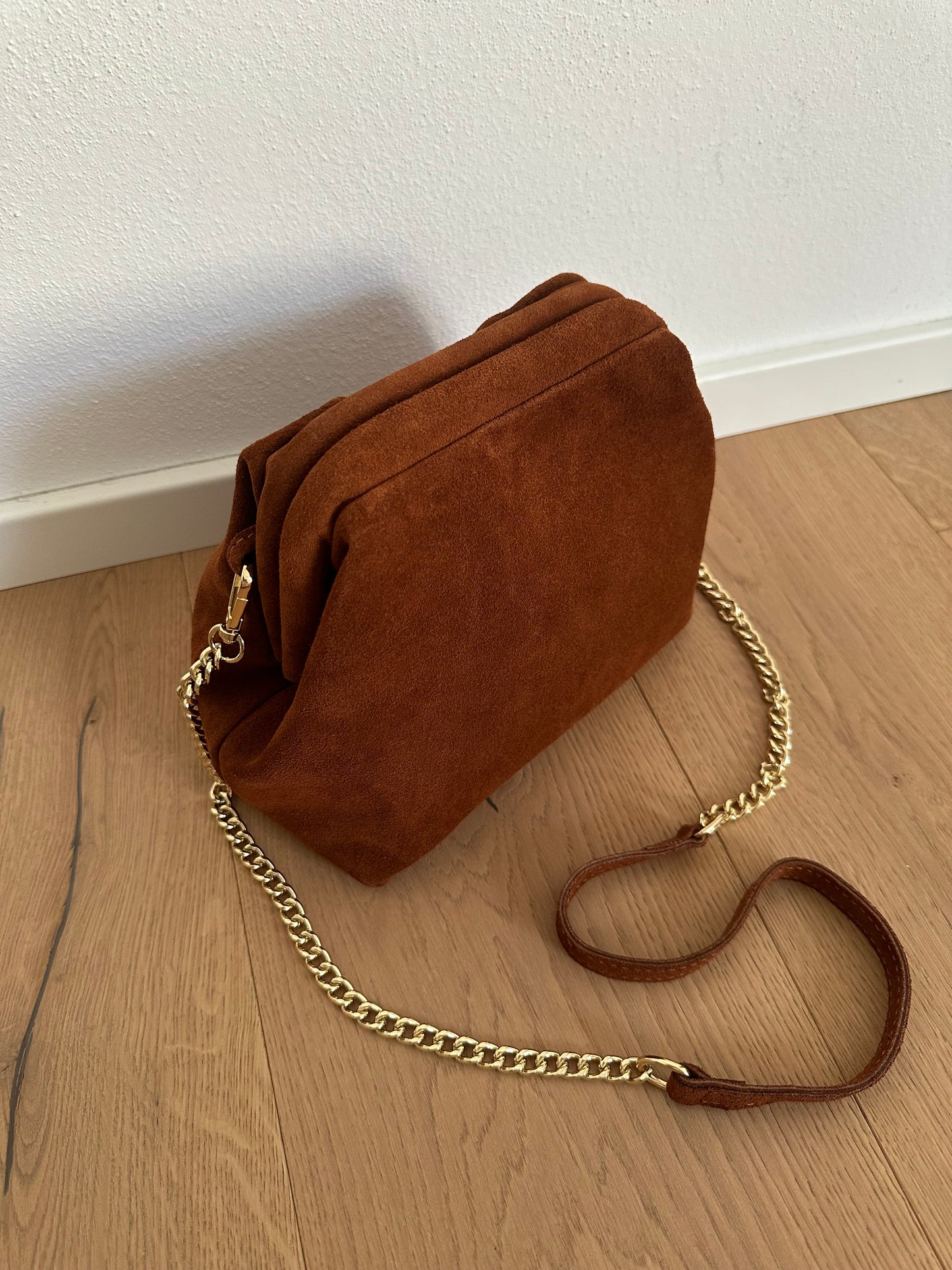 ALOAH suede - maxi pochette