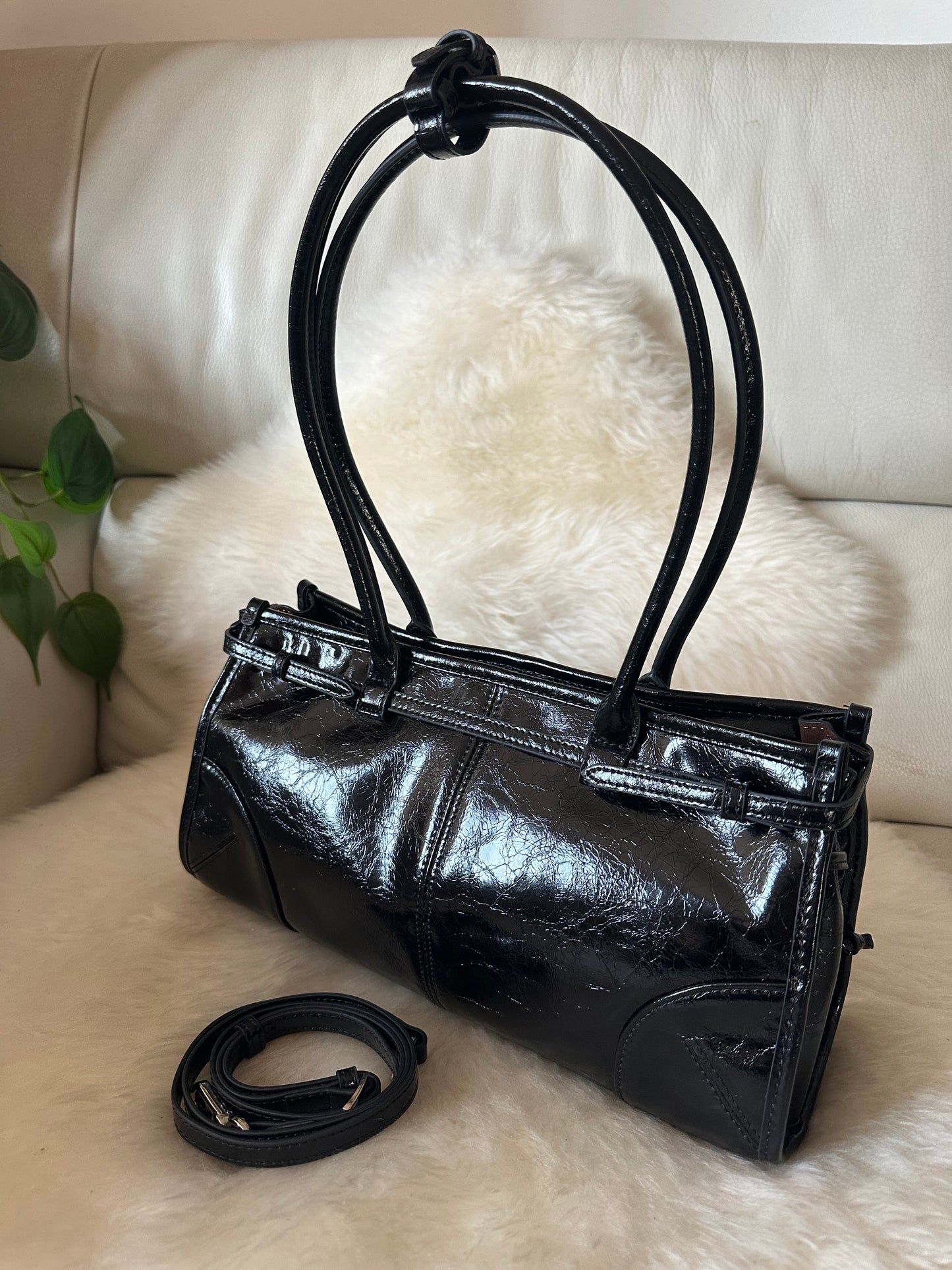 ASTRID - Genuine shiny leather
