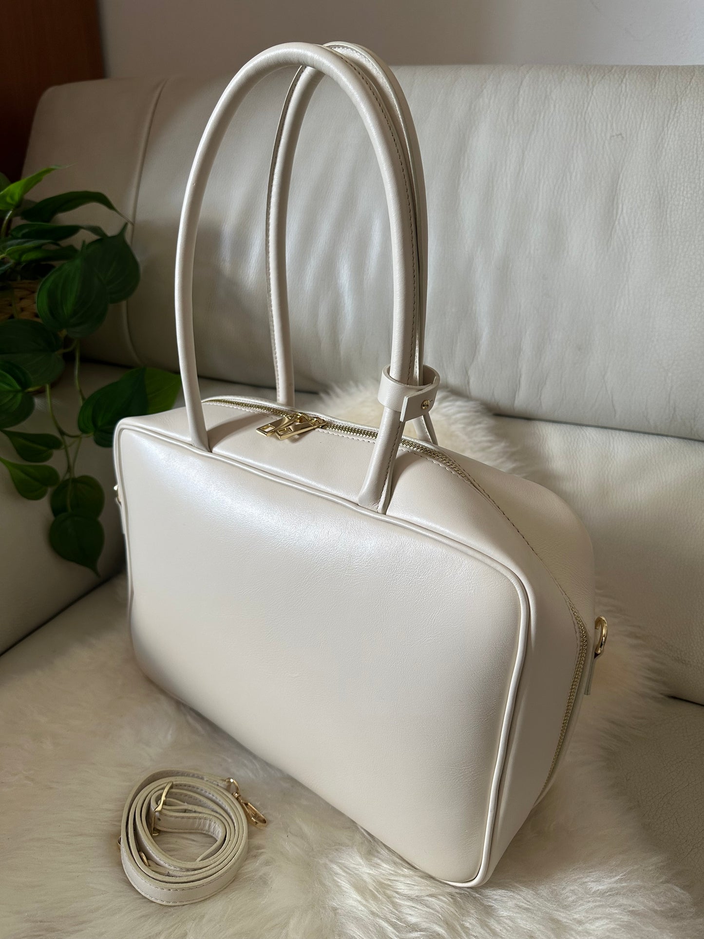 CLARA - Smooth genuine leather