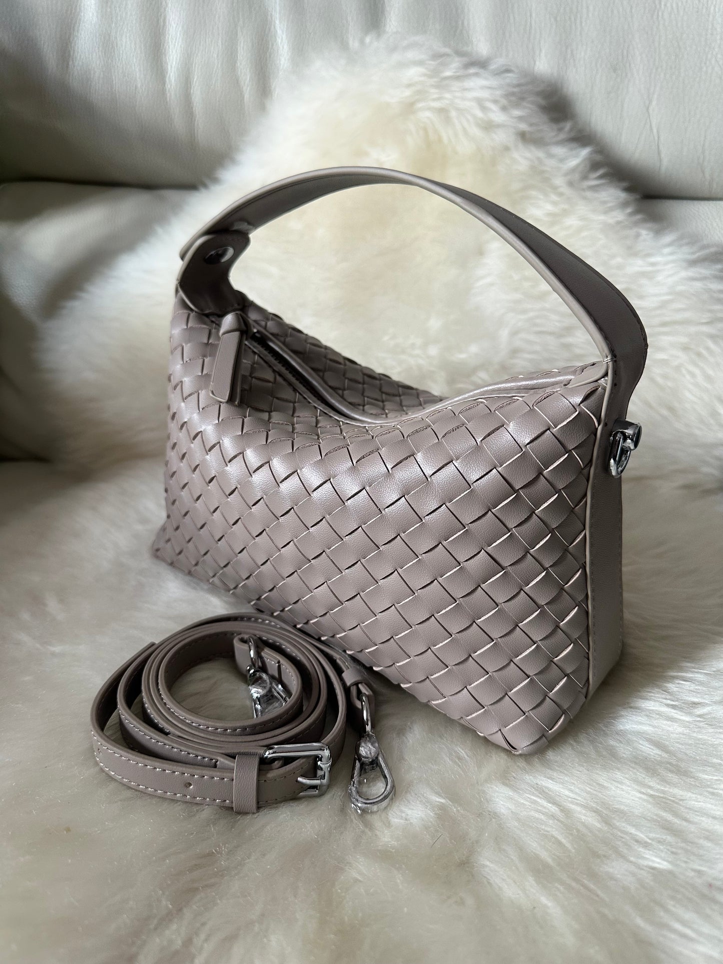 WANDI- woven handbag