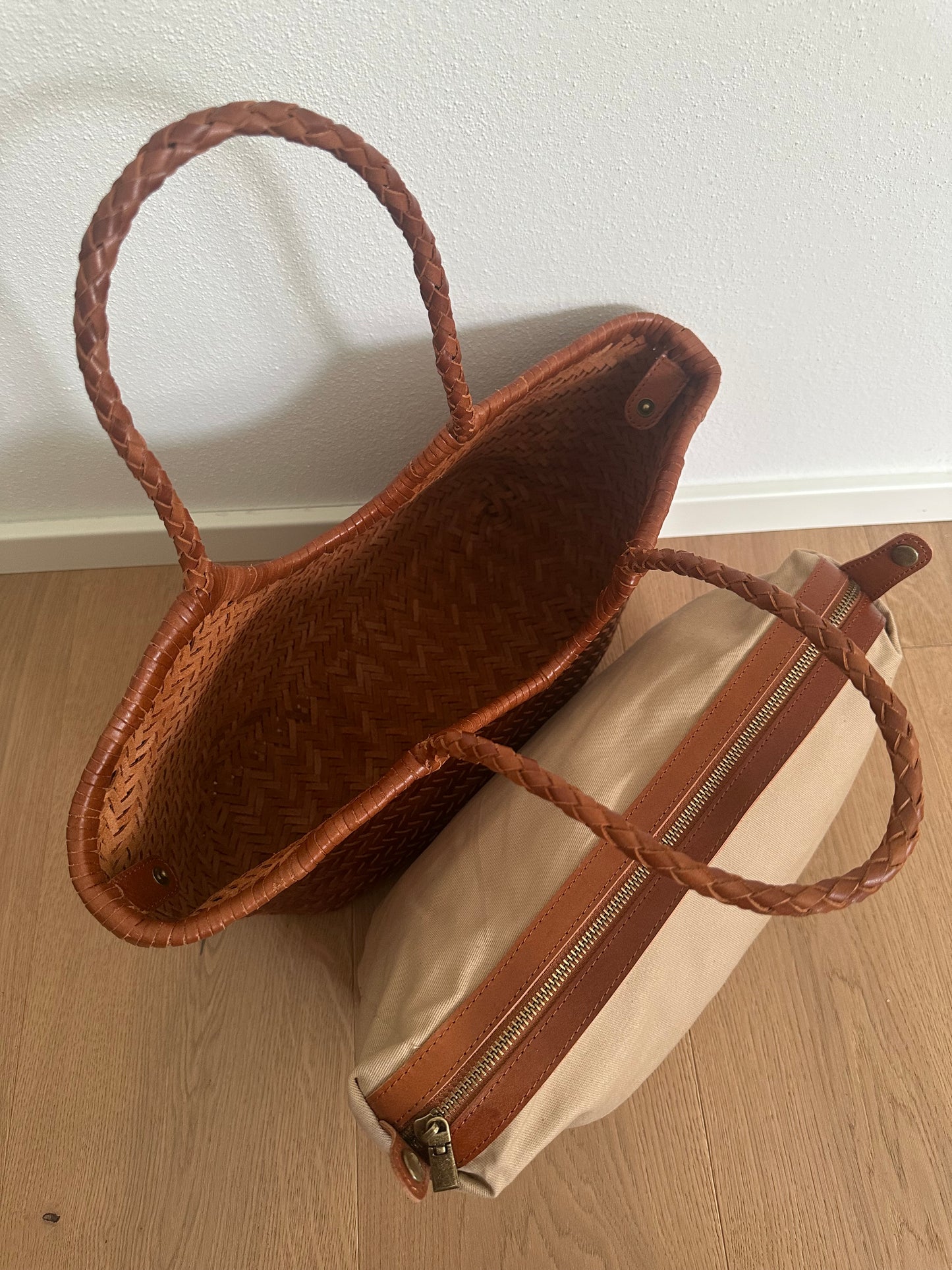 DORA - medium shopping
