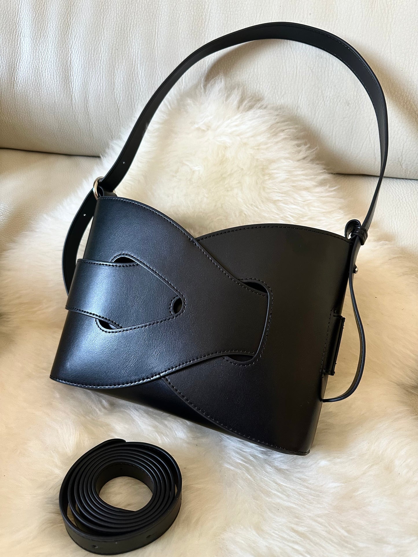 KNOT - shoulder bag