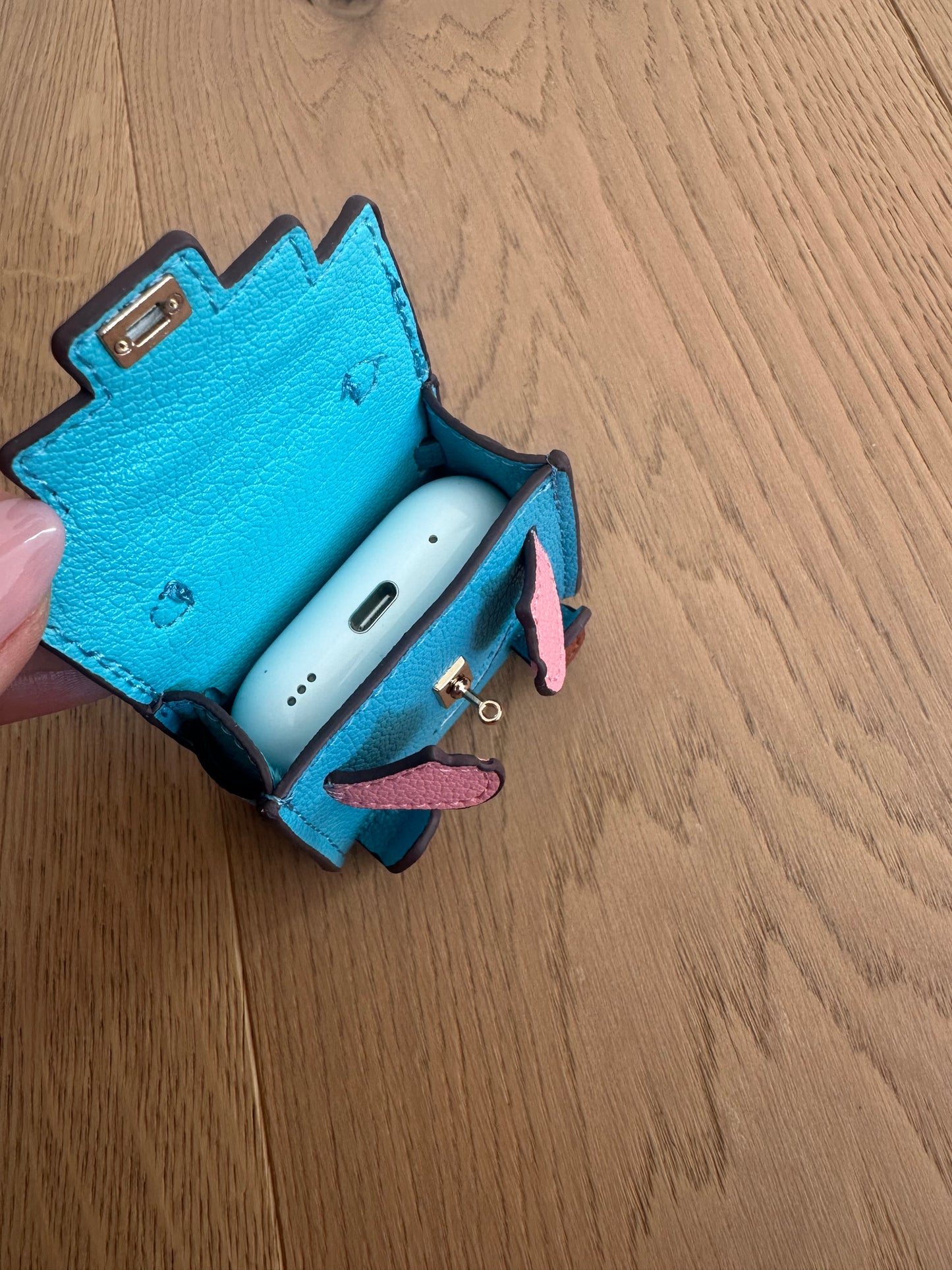 BAG CHARMS- Kelly