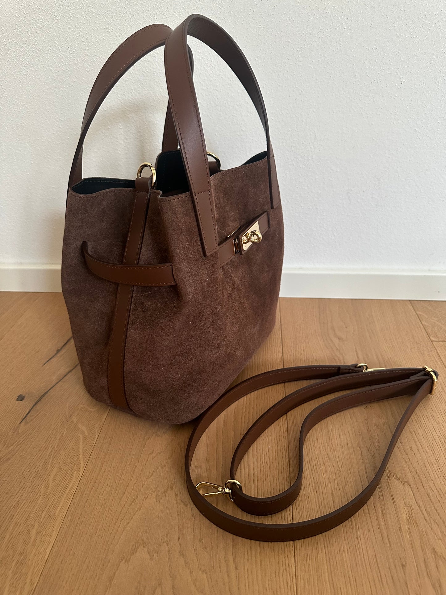 TATIANA - suede bucket