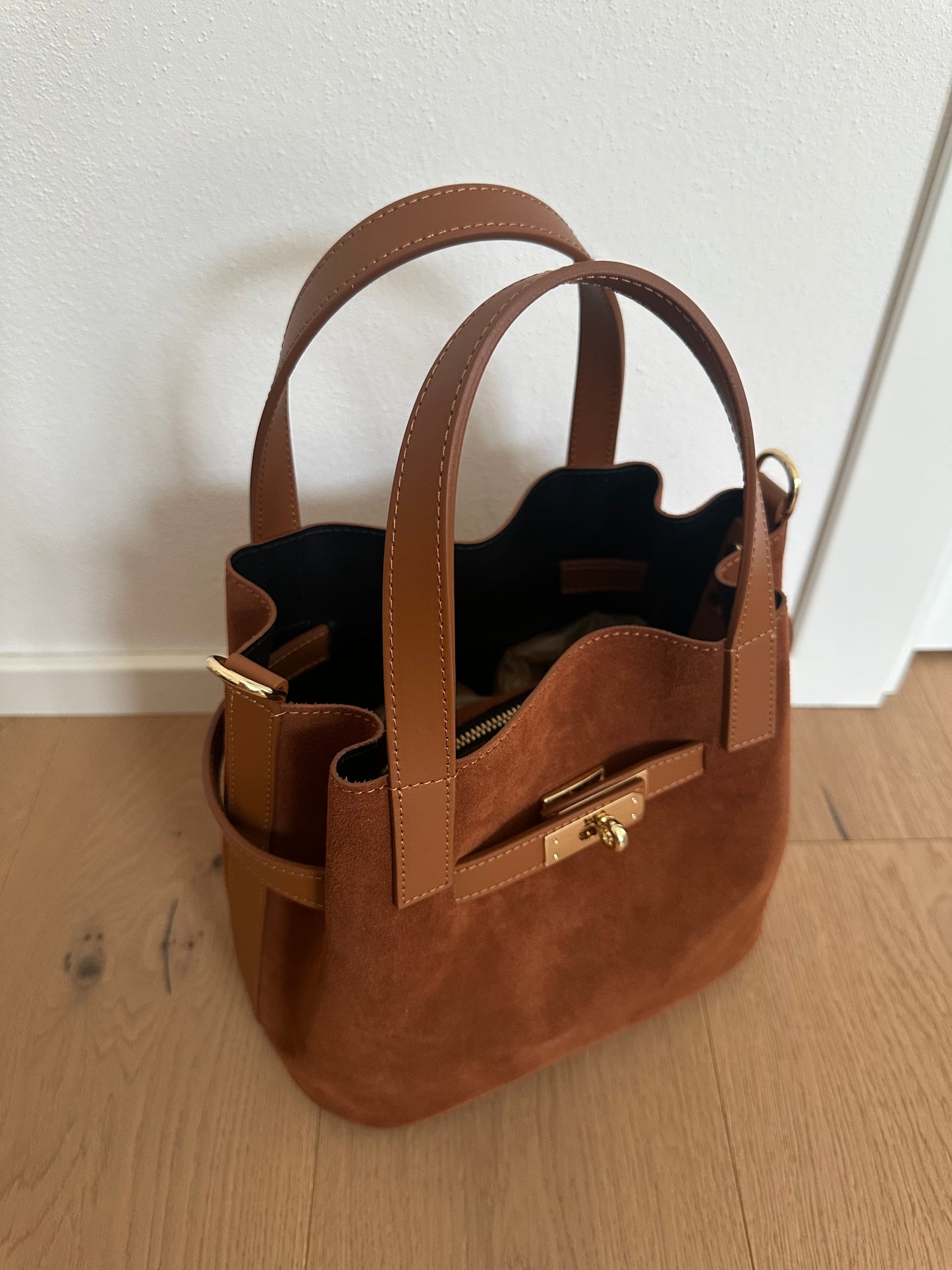 TATIANA - suede bucket