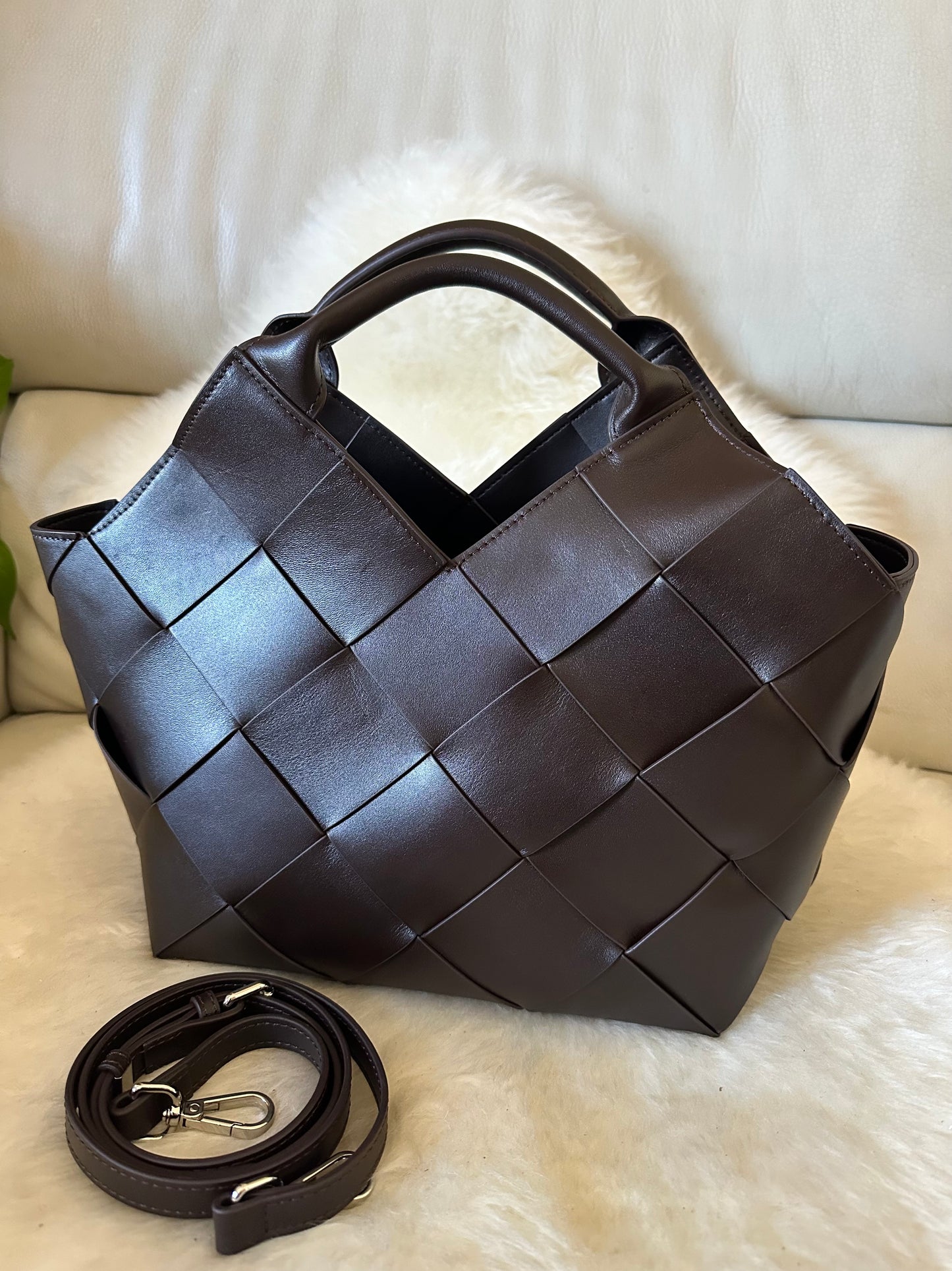 WOVEN HANDBAG- with shoulder strap