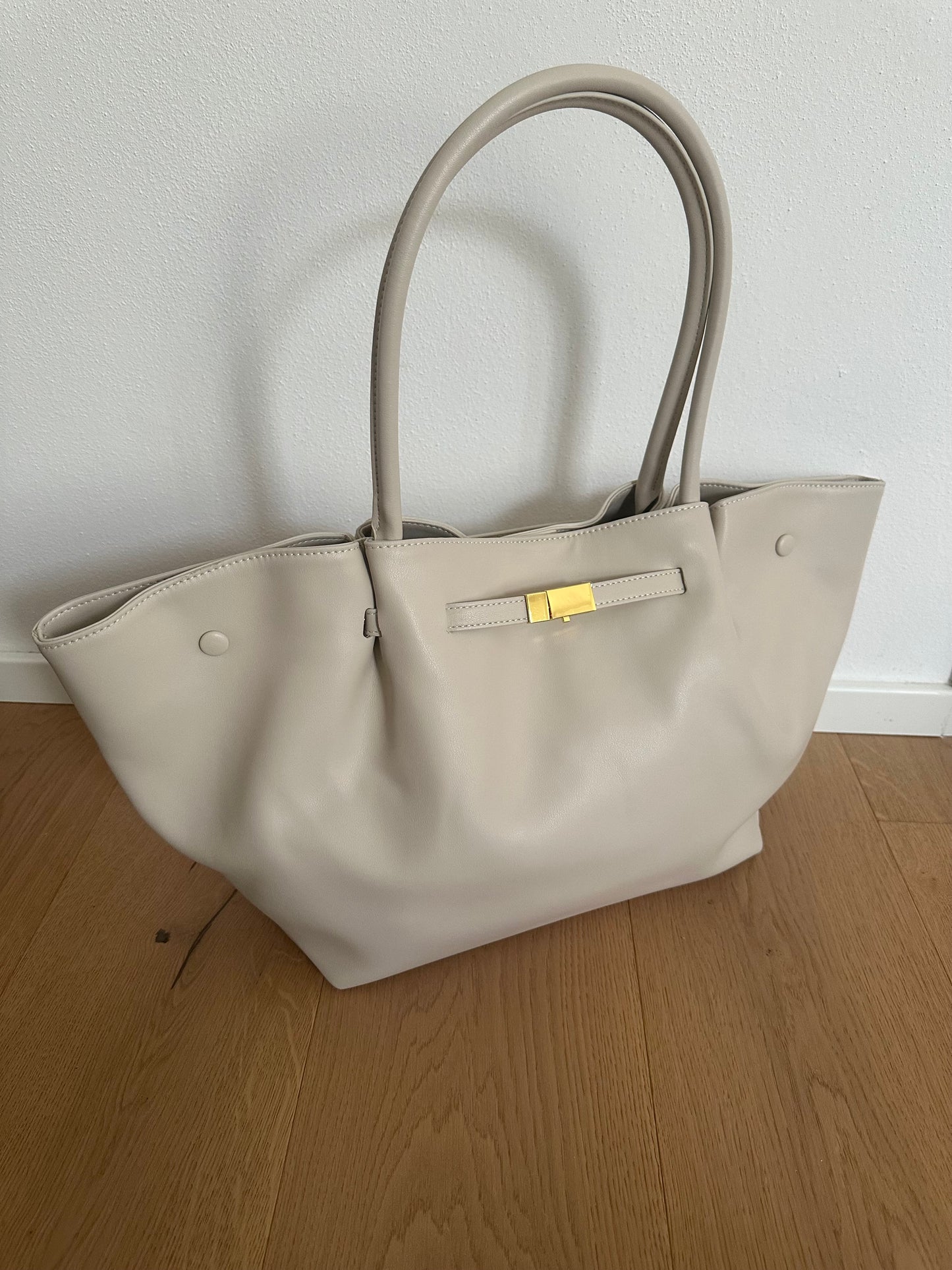 CHRISTIN LARGE- shoulder
