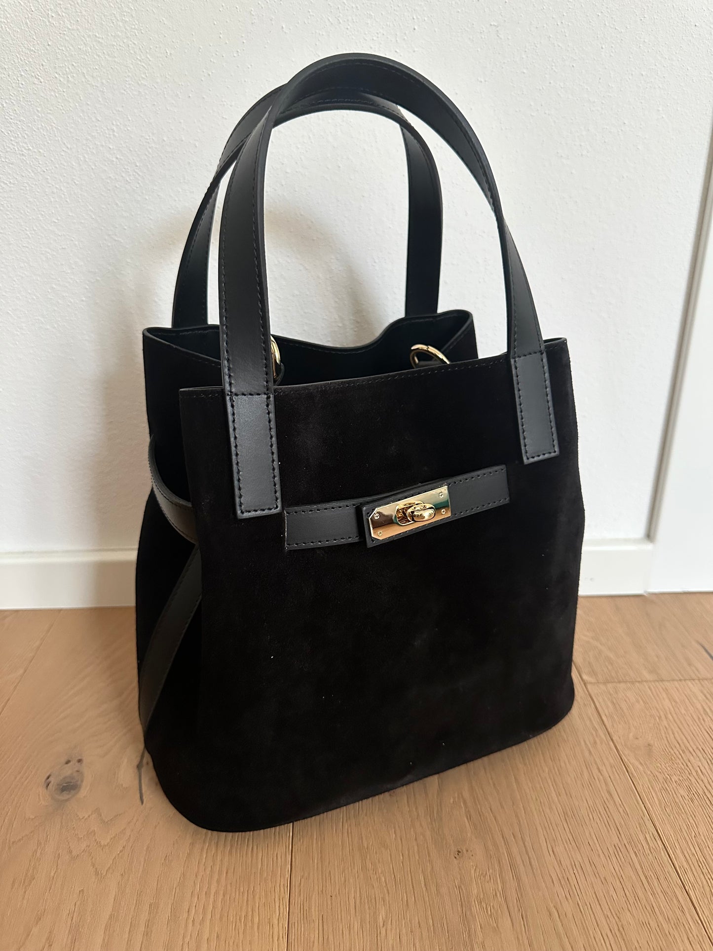 TATIANA - suede bucket