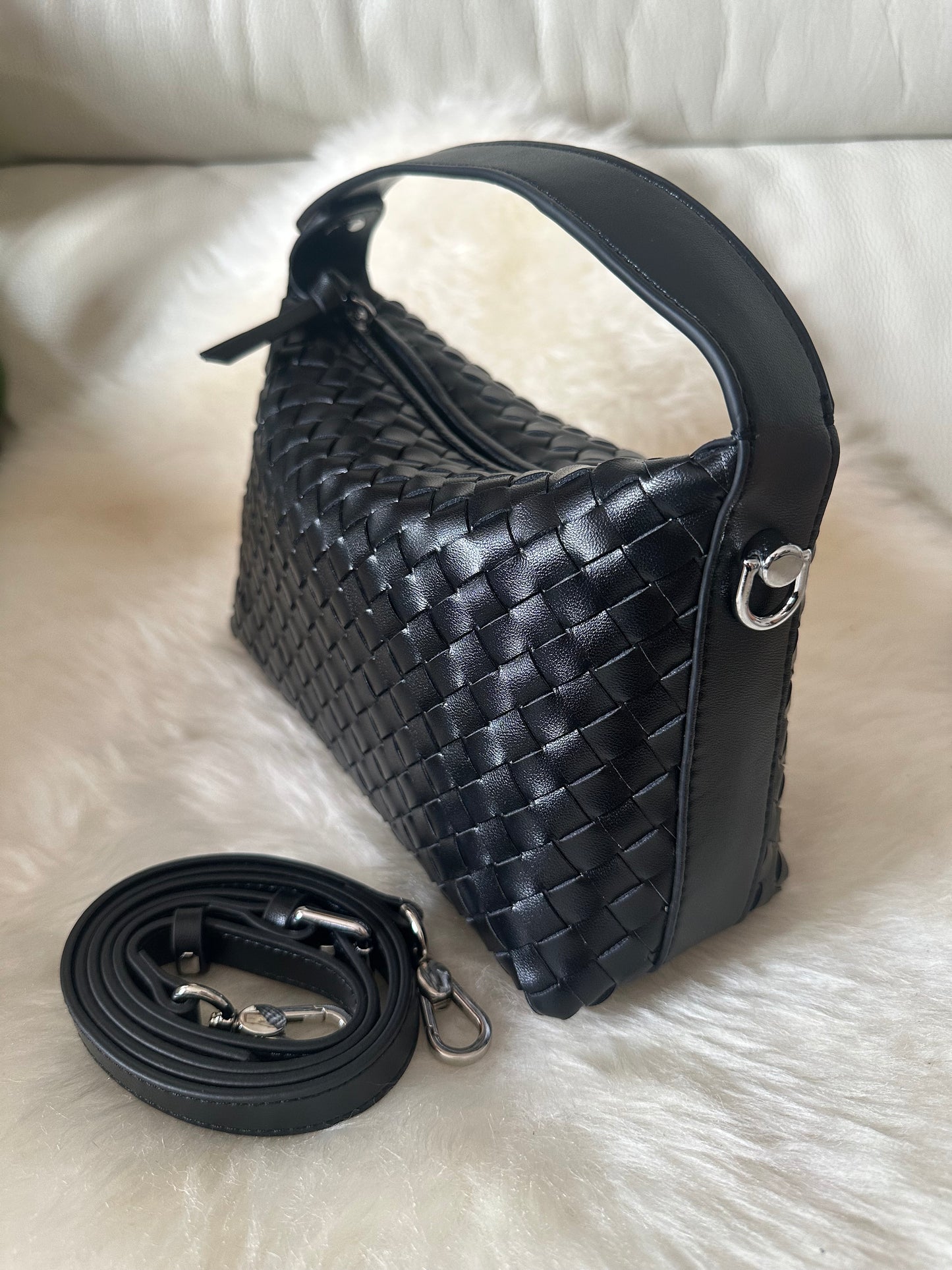 WANDI- woven handbag