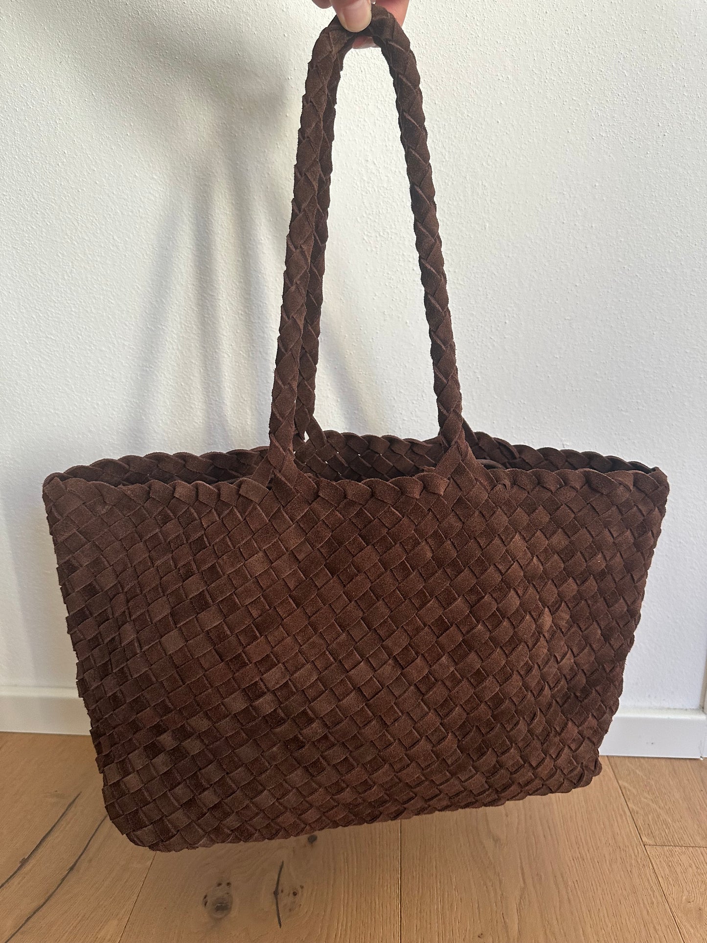 LEONIE- woven suede