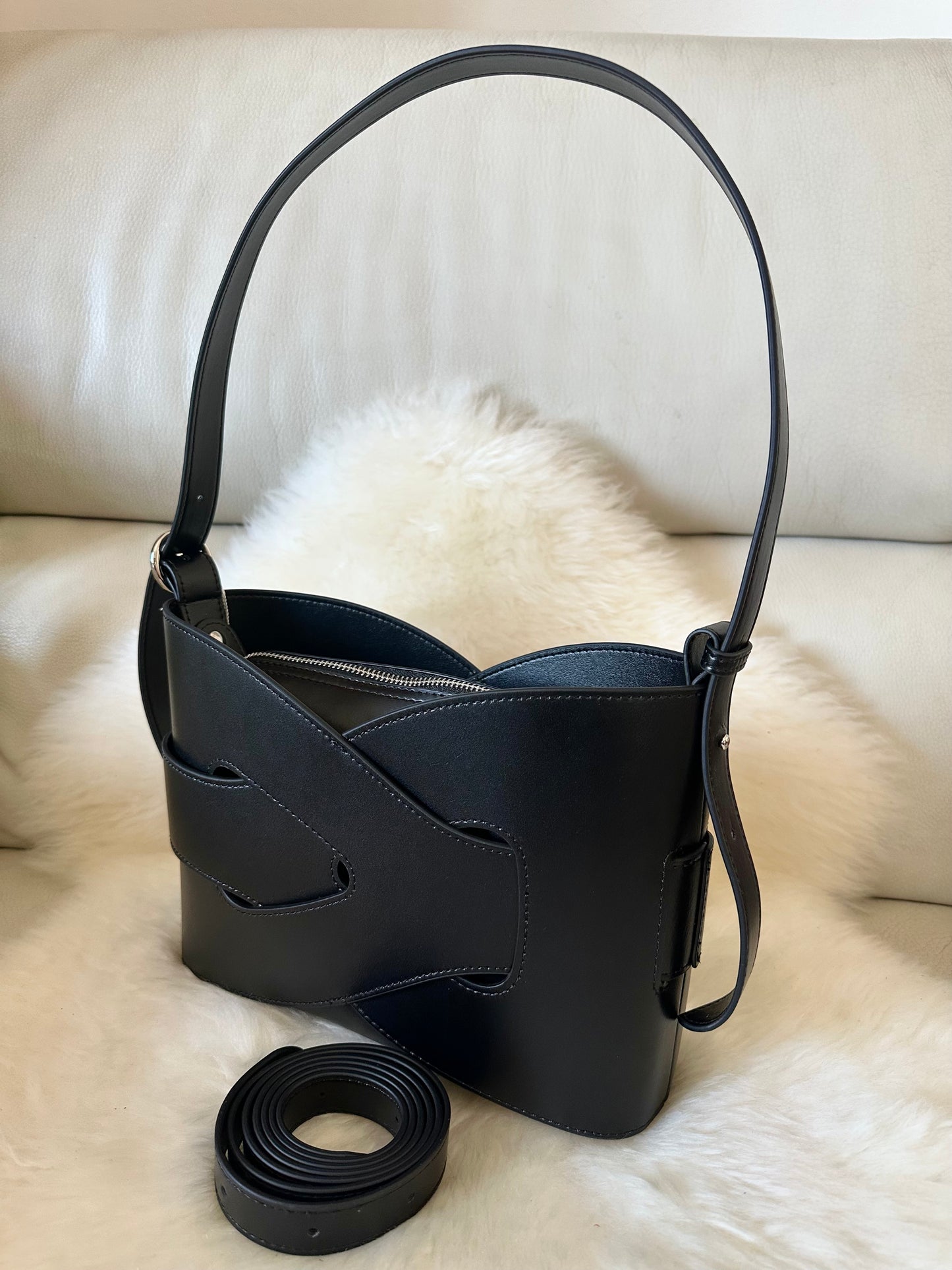 KNOT - shoulder bag