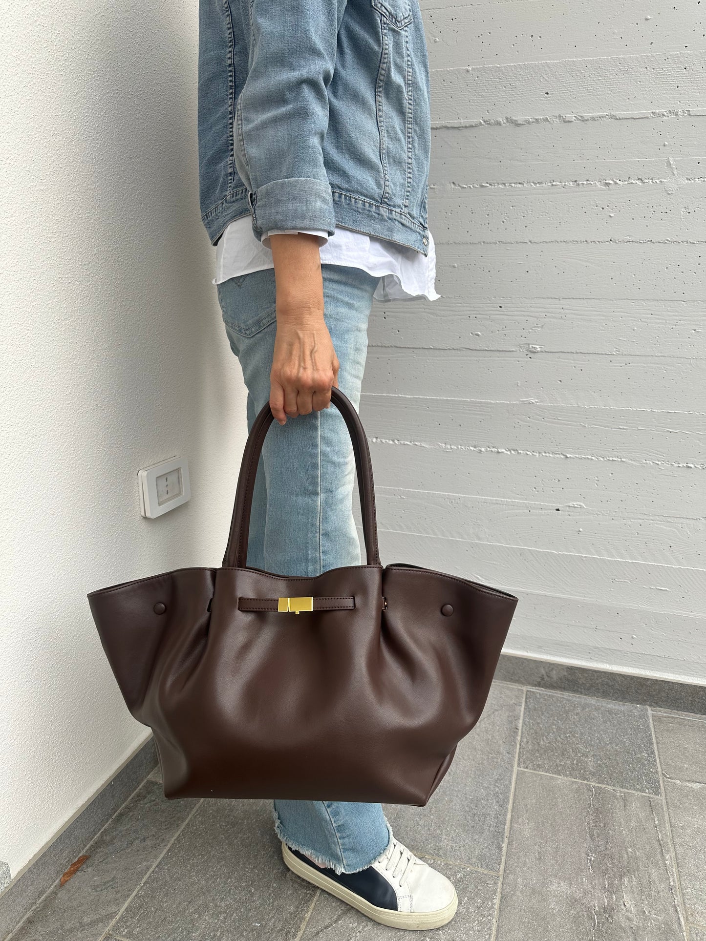 CHRISTIN LARGE- shoulder