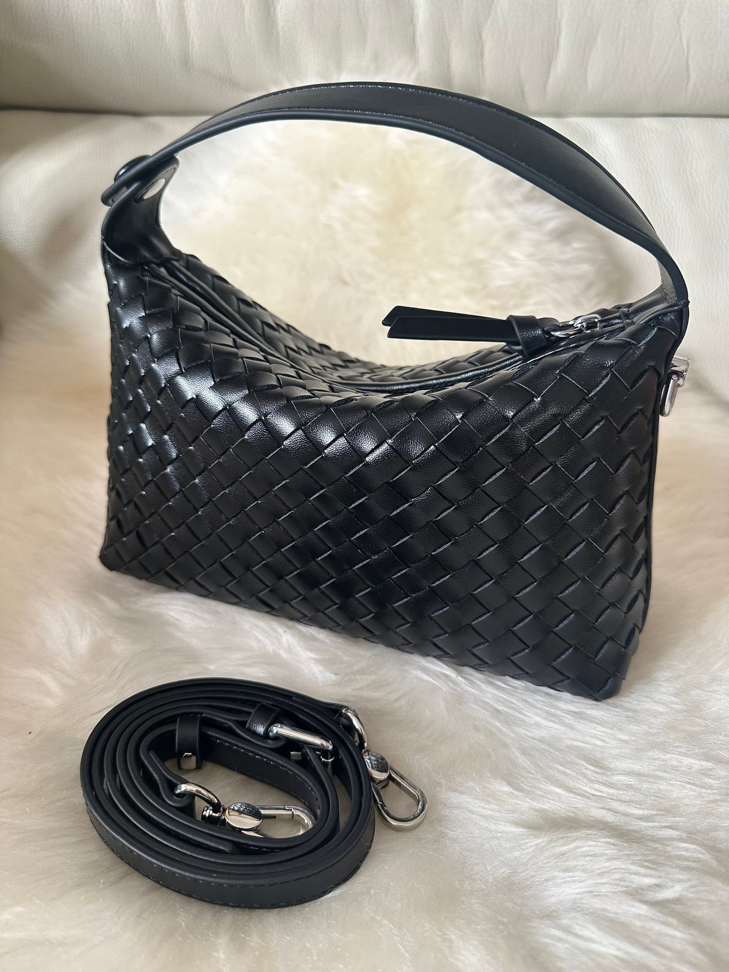 WANDI- woven handbag