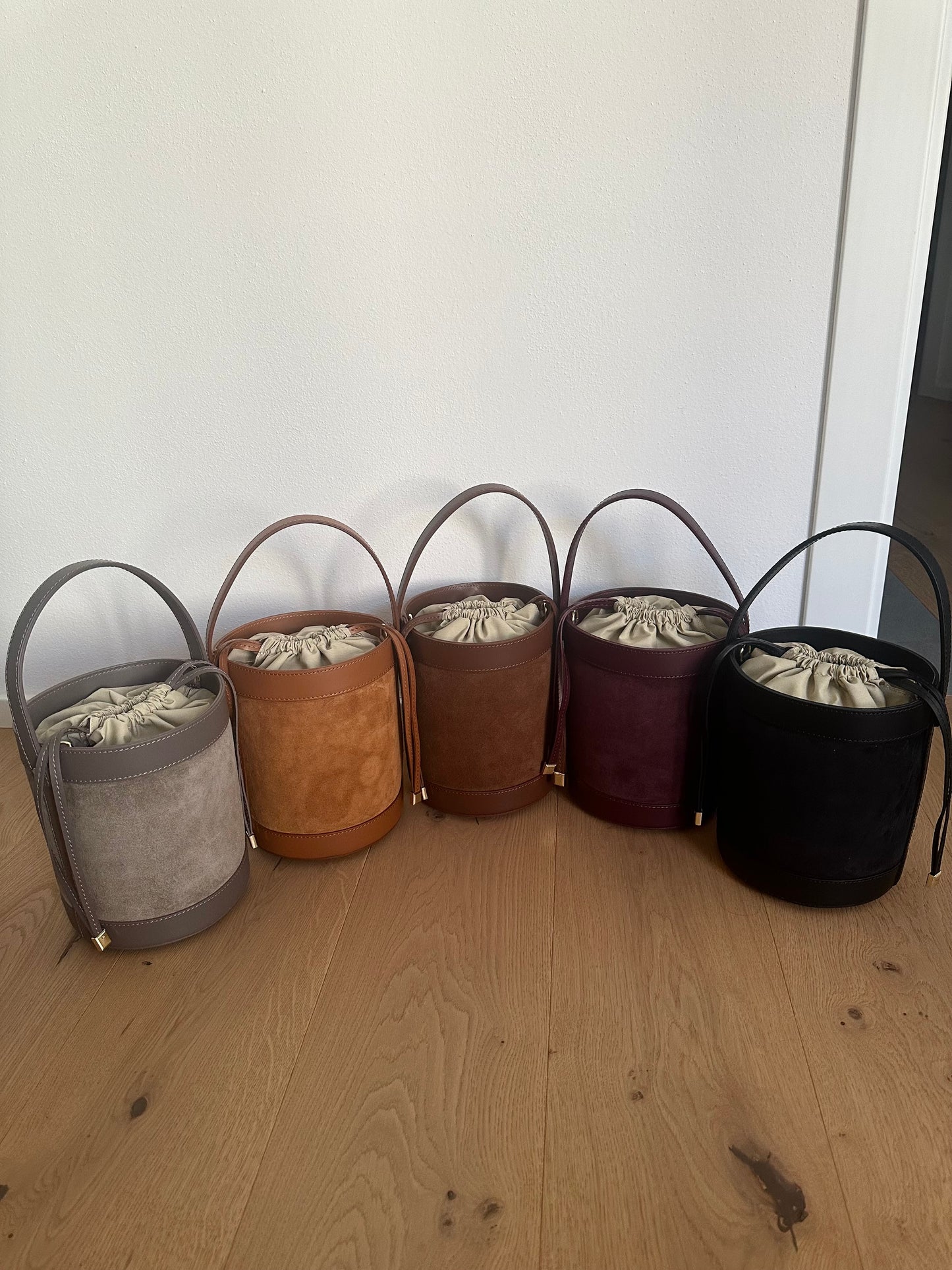 HELENA- suede bucket