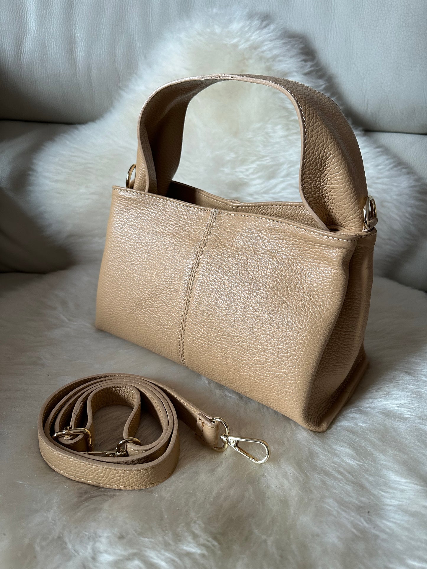 ZOE - Handbag with shoulder strap