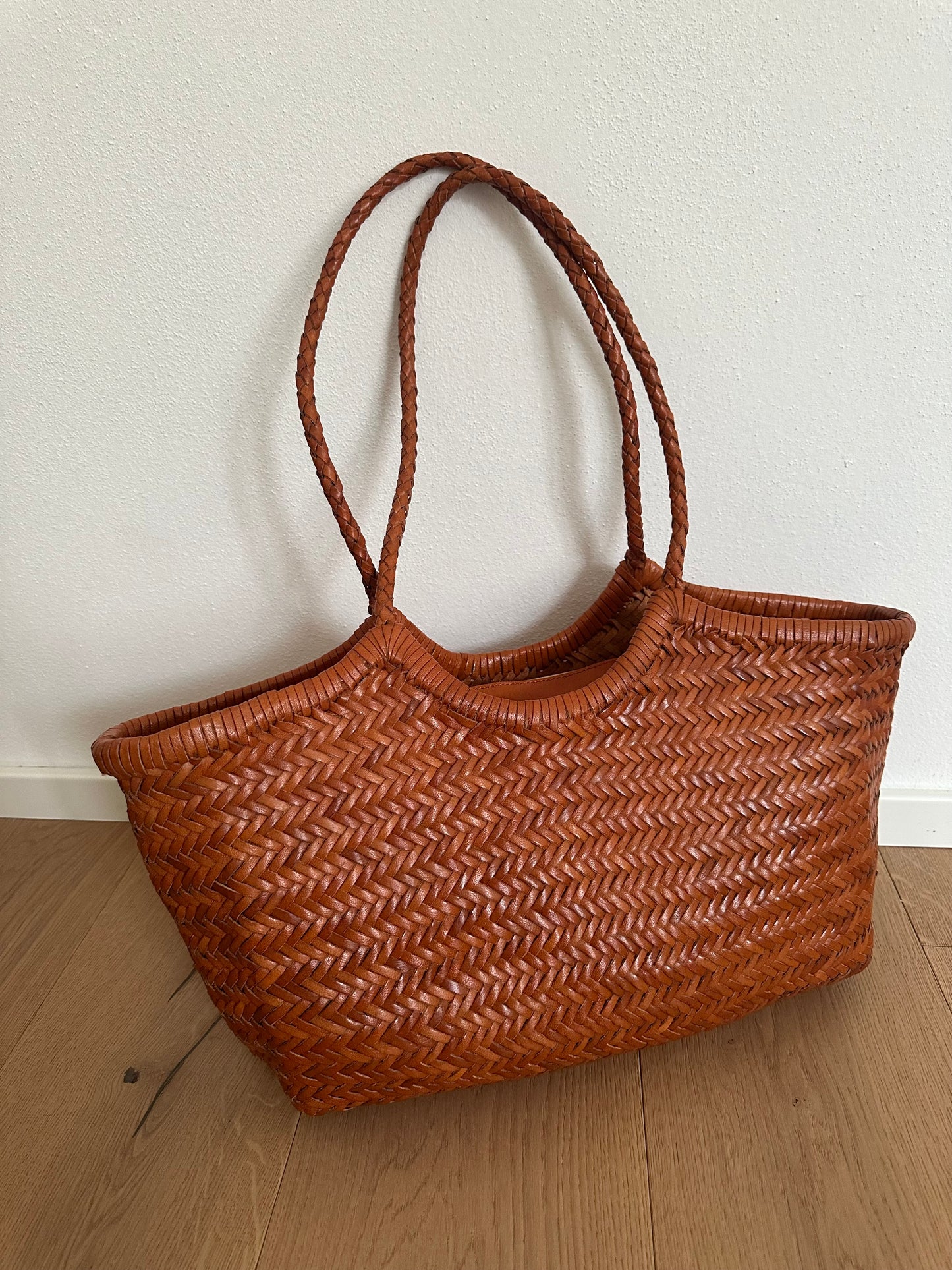 DORA PREMIUM - large