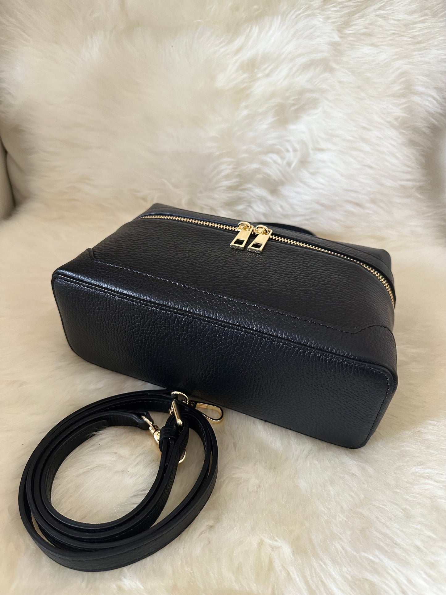 VANITY BAG - real leather