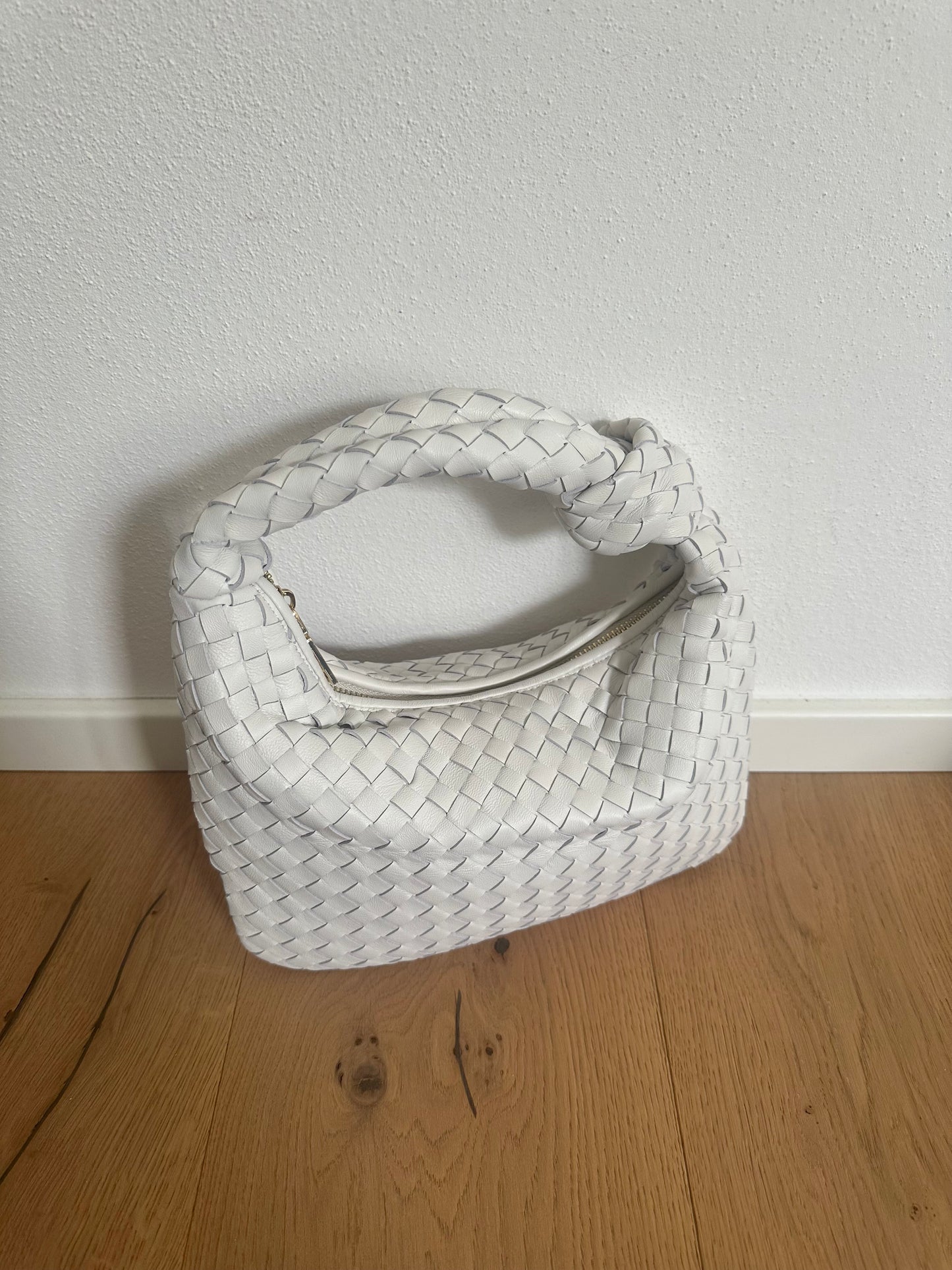 JOLIE- small