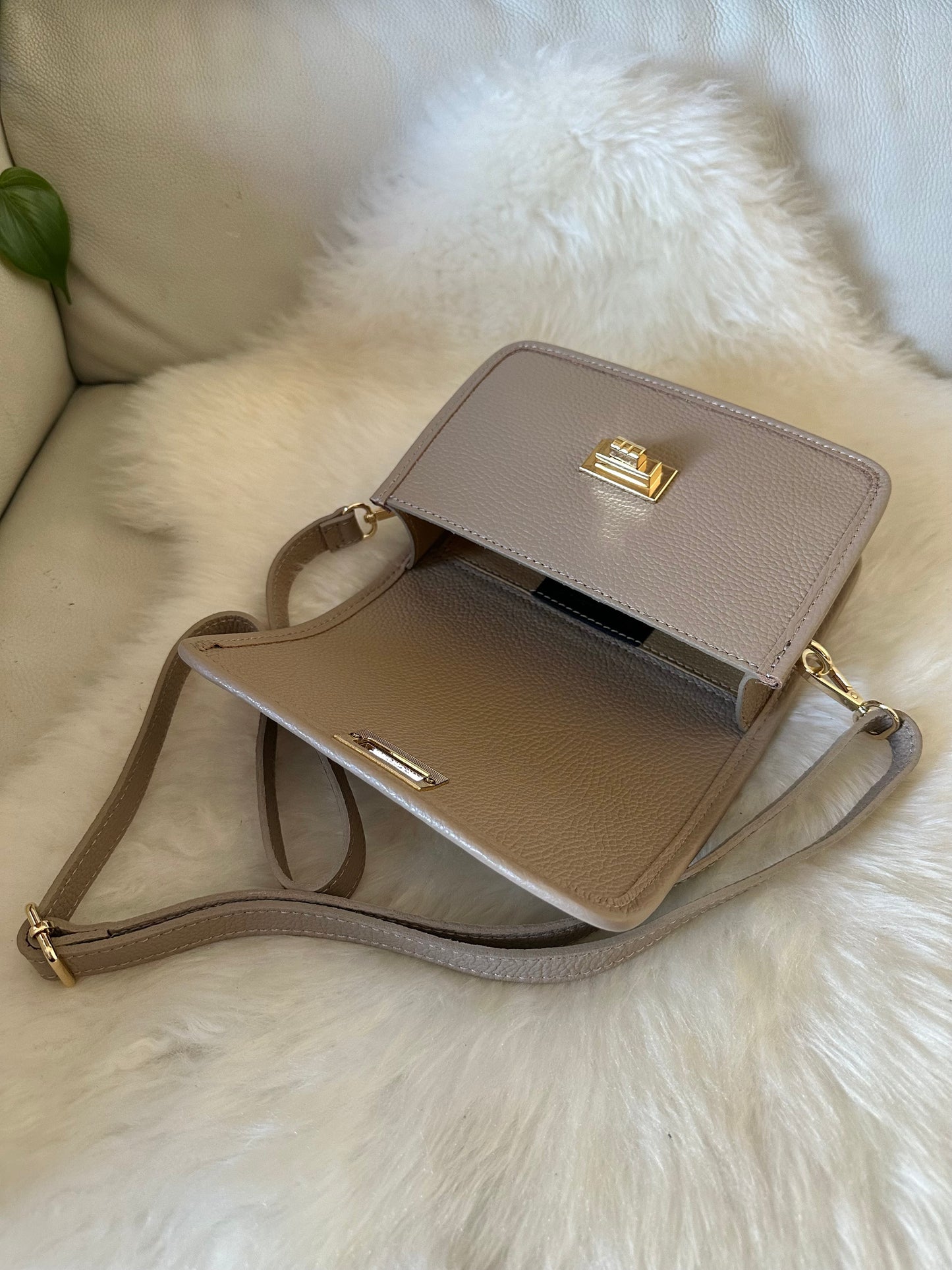 🌻MILA raffia- crossbody