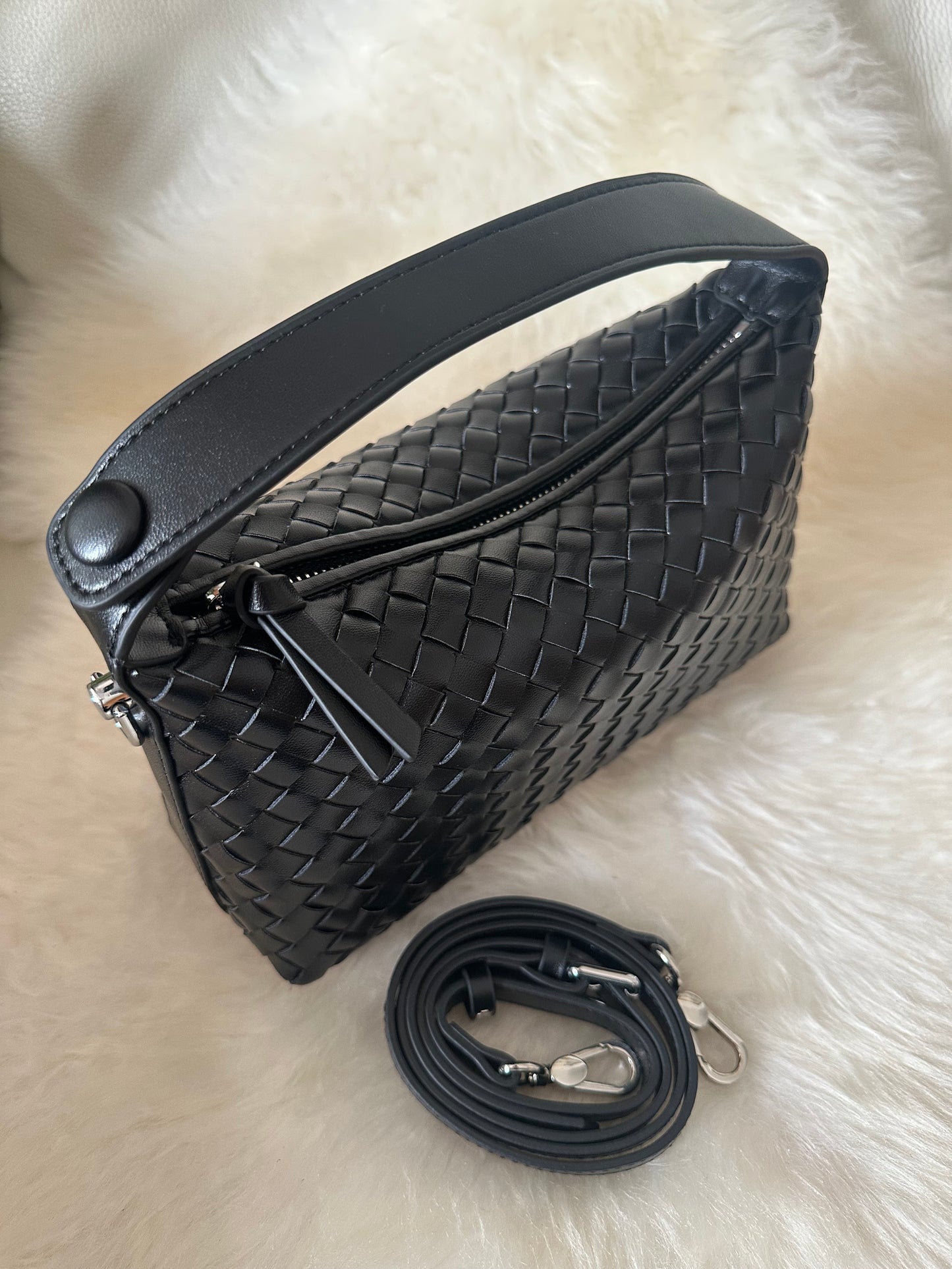 WANDI- woven handbag