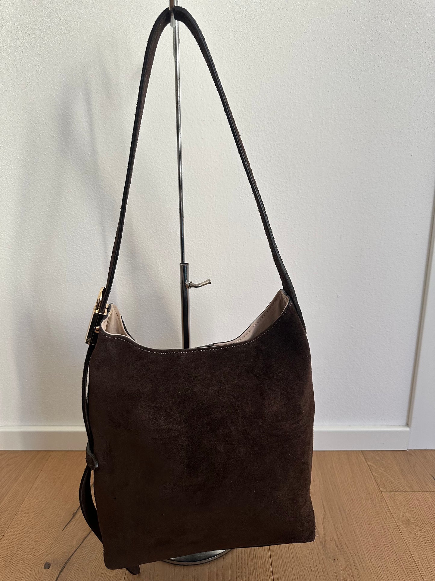 CAMILLA- suede bucket